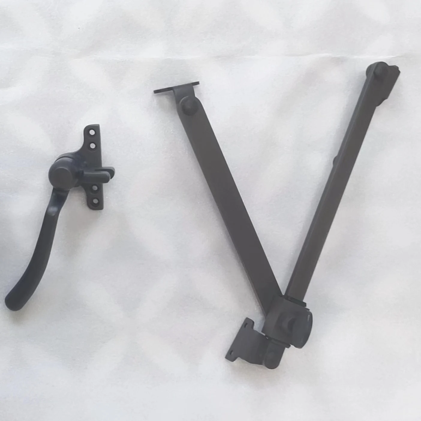 French-Style Steel Door and Window Hardware Ironmongery Handle in Brass Copper Bronze or Zinc Alloy for Barn Doors