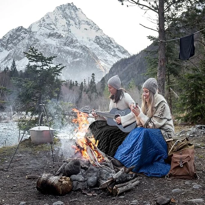 Outdoor waterproof custom logo quilted stadium folding picnic fleece blanket for camping