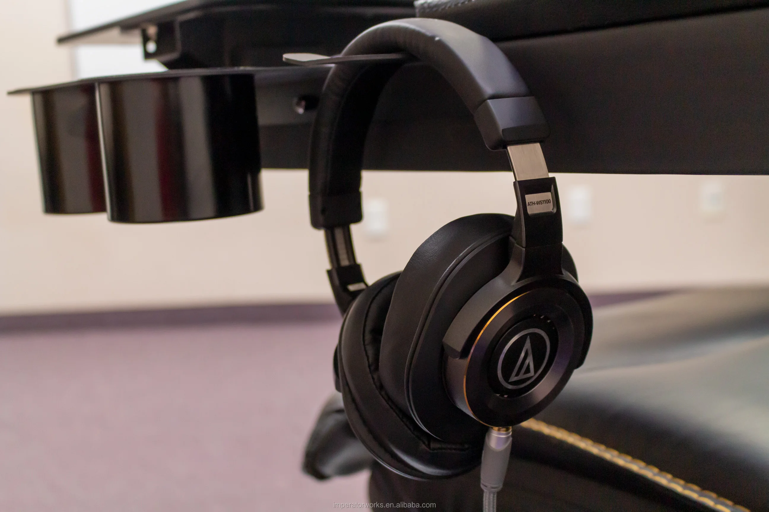 ease comfy IW R1 Zero gravity reclined workstation chair gaming COCKPIT for gaming, works triple monitor Tilting rig