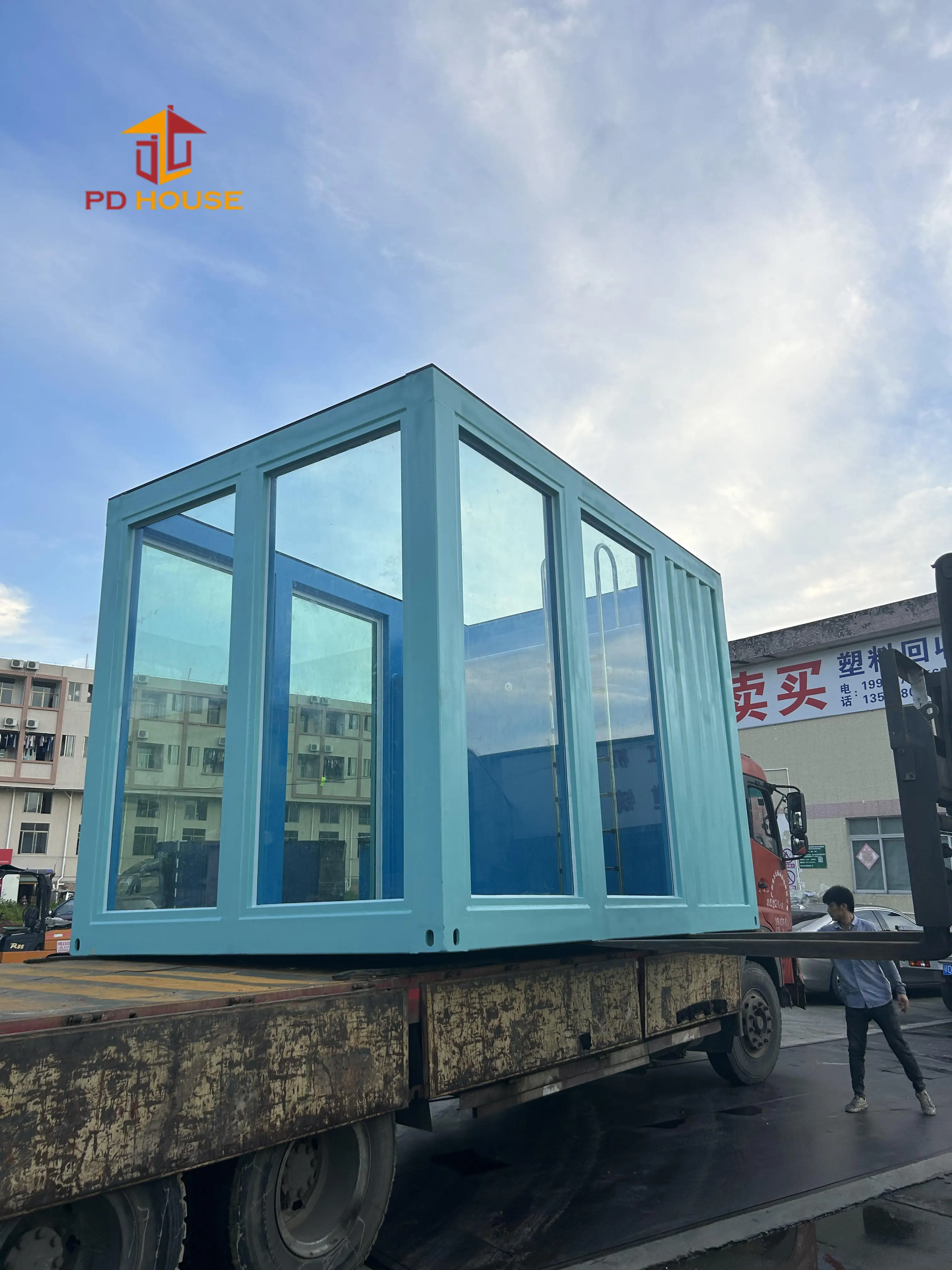 High quality mobile outdoor ground visible glass container pool large size small size swimming pool
