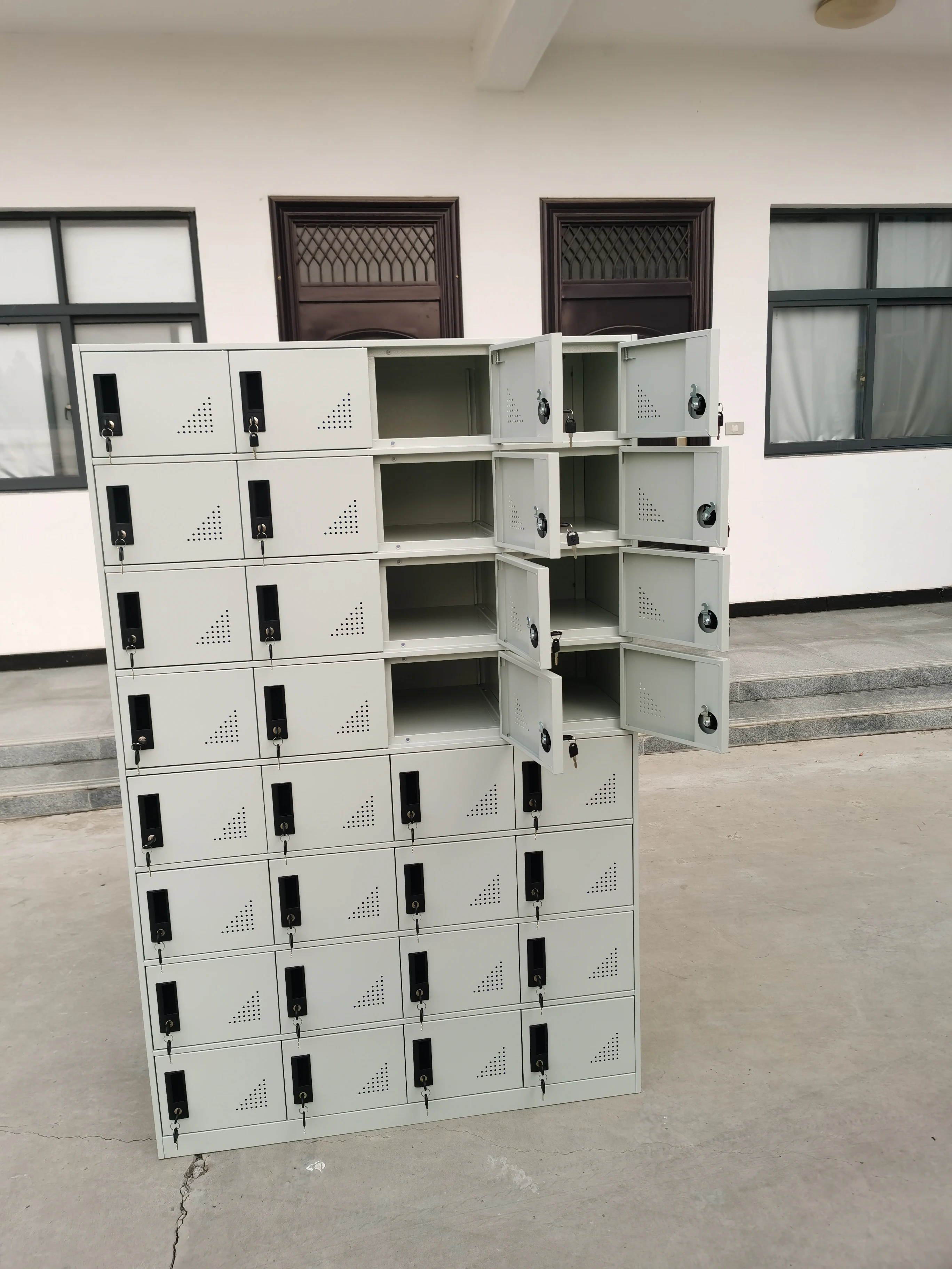 Factory Price High Quality Steel Storage Locker 32 Doors Commercial Metal Gym Clothes