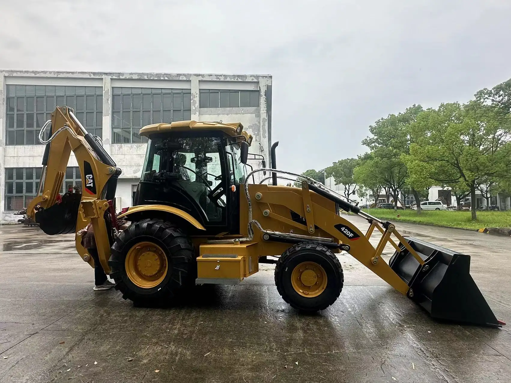 100% Ready With Low Price,High Quality 4 Wheel Drive Tractor Backhoe Loader CAT Famous Brand CAT420F Backhoe in stock for sale