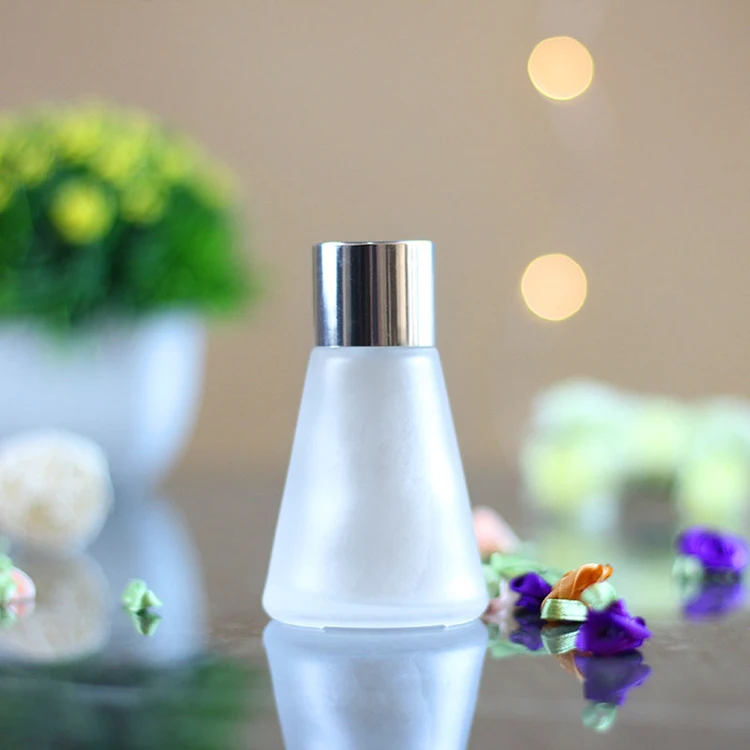 Wholesale new design luxury 50ml empty decorative matte glass diffuser bottle for perfume