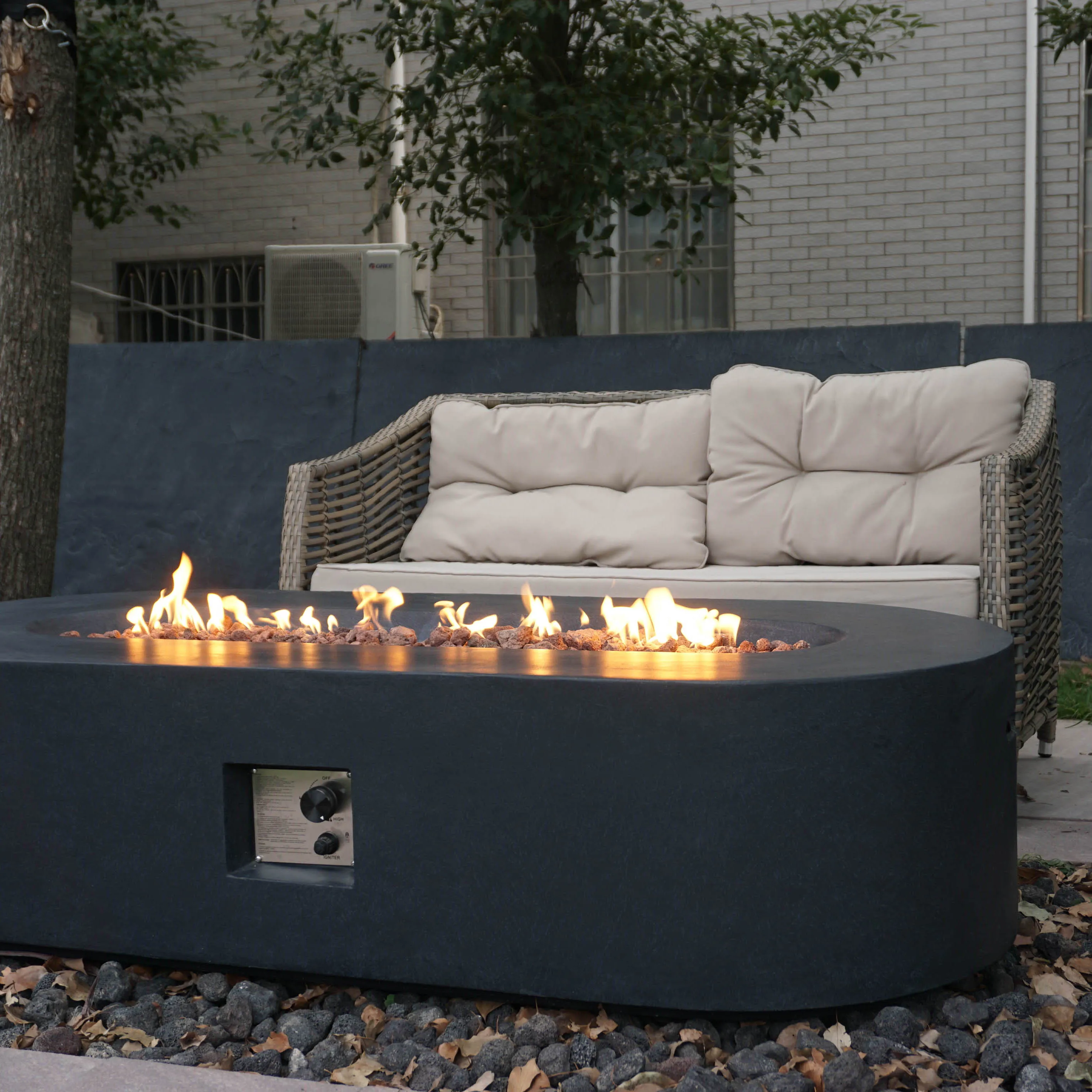 Backyard Large Size Concrete Fireplace SUS 304 Burner 55000BTUS Outdoor Propane Gas Fire Table