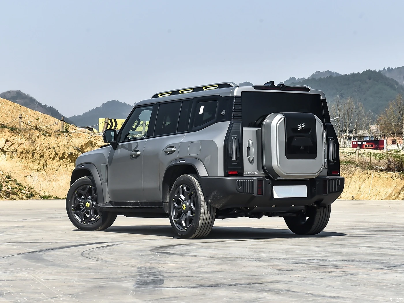 Best Selling 2024 Jetour T2 Rugged Crossover 2.0T Turbo Engine 4WD Compact SUV Off-Road New car All-Wheel Drive Gasoline car