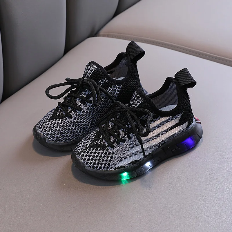 
2021 Attractive shoes design yeezy soft light sports led bottom shoes for children 