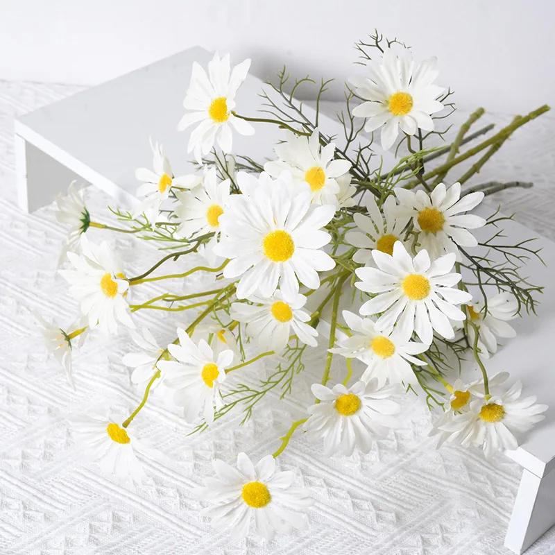 Hot sale Decorative Flowers Silk Small Daisy bouquet Artificial Flowers Cheap Price table centerpiece decor