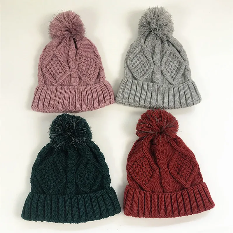 OEKOTEX Certificate AZO Free Cozy Chunky Cable Knit Hat for Women with Reflective Pompom