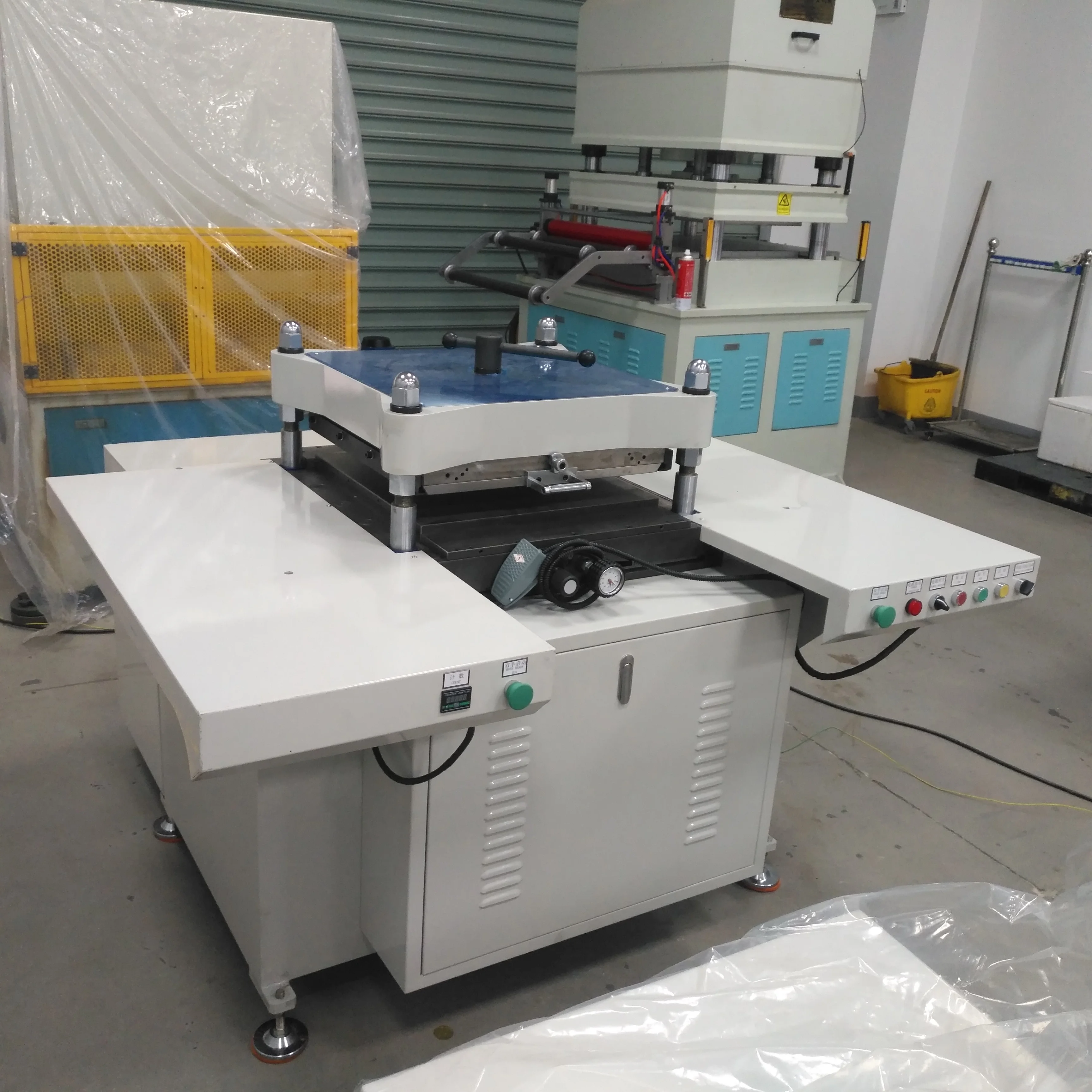 Dust-Proof Material EMI Shielding Materials Paper Sheet Die Cutting Machine