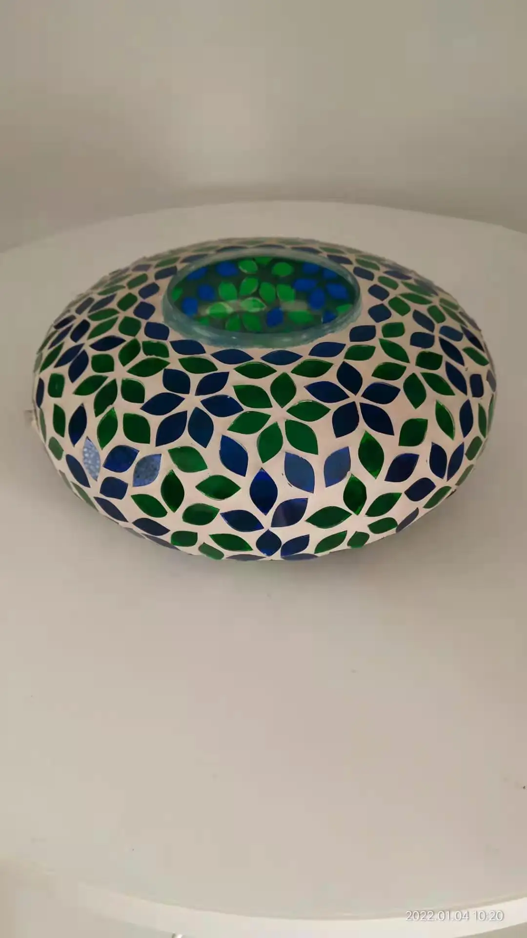 Mosaic Acrylic Bird Water Feeder Waterproof Mosaic Bird Feeder Hot Sell Glass Customized Bowls Garden Decoration Multicolor