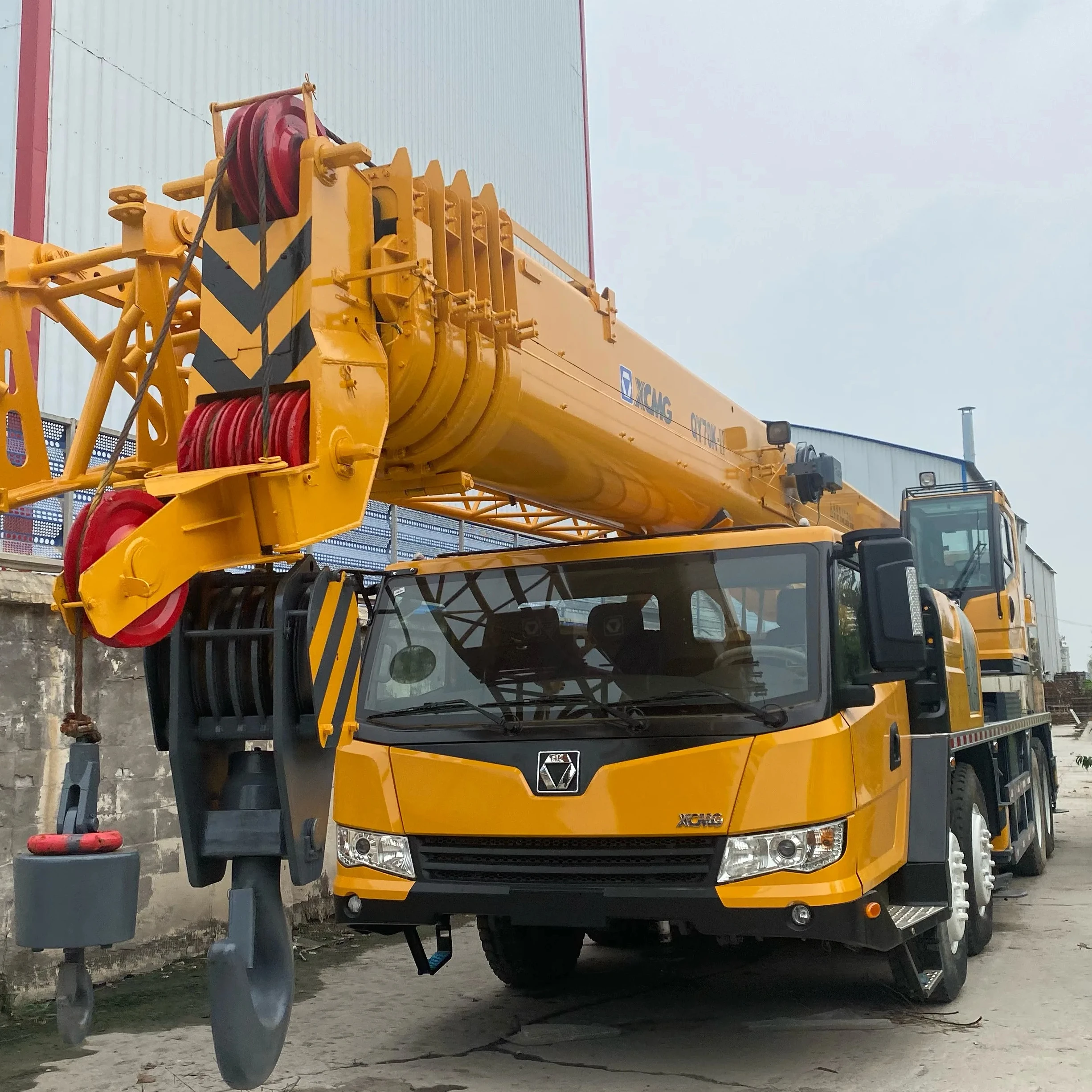 Высококачественная XCM-G подъемная техника QY130 новый 130-тонный мобильный пикап-кран по хорошей цене