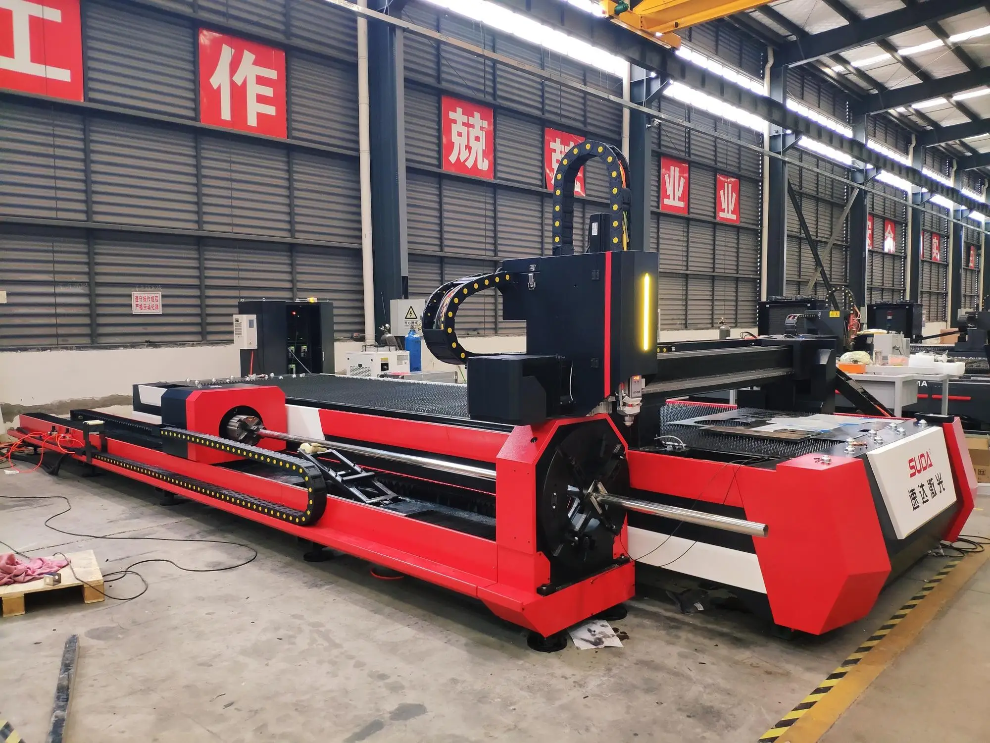 SUDA Rotary Device 1000w Pipe Fiber Laser Cutting Machine for stainless steel and carbon steel