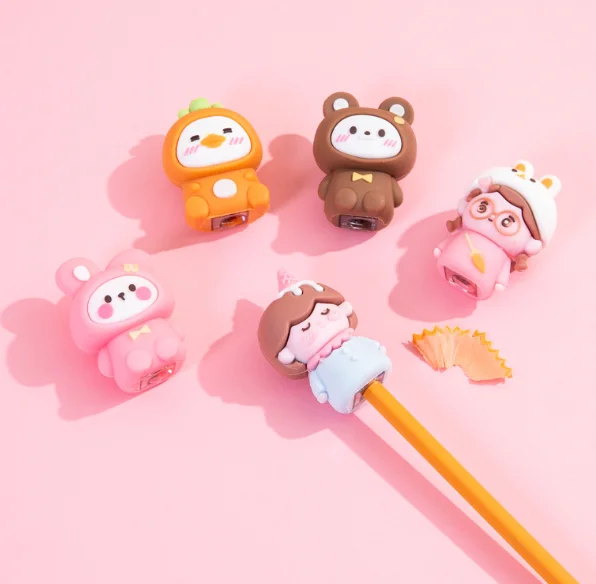 YIHENG animal fancy pencil sharpener stationeries for school supplies and students kids cartoon standard