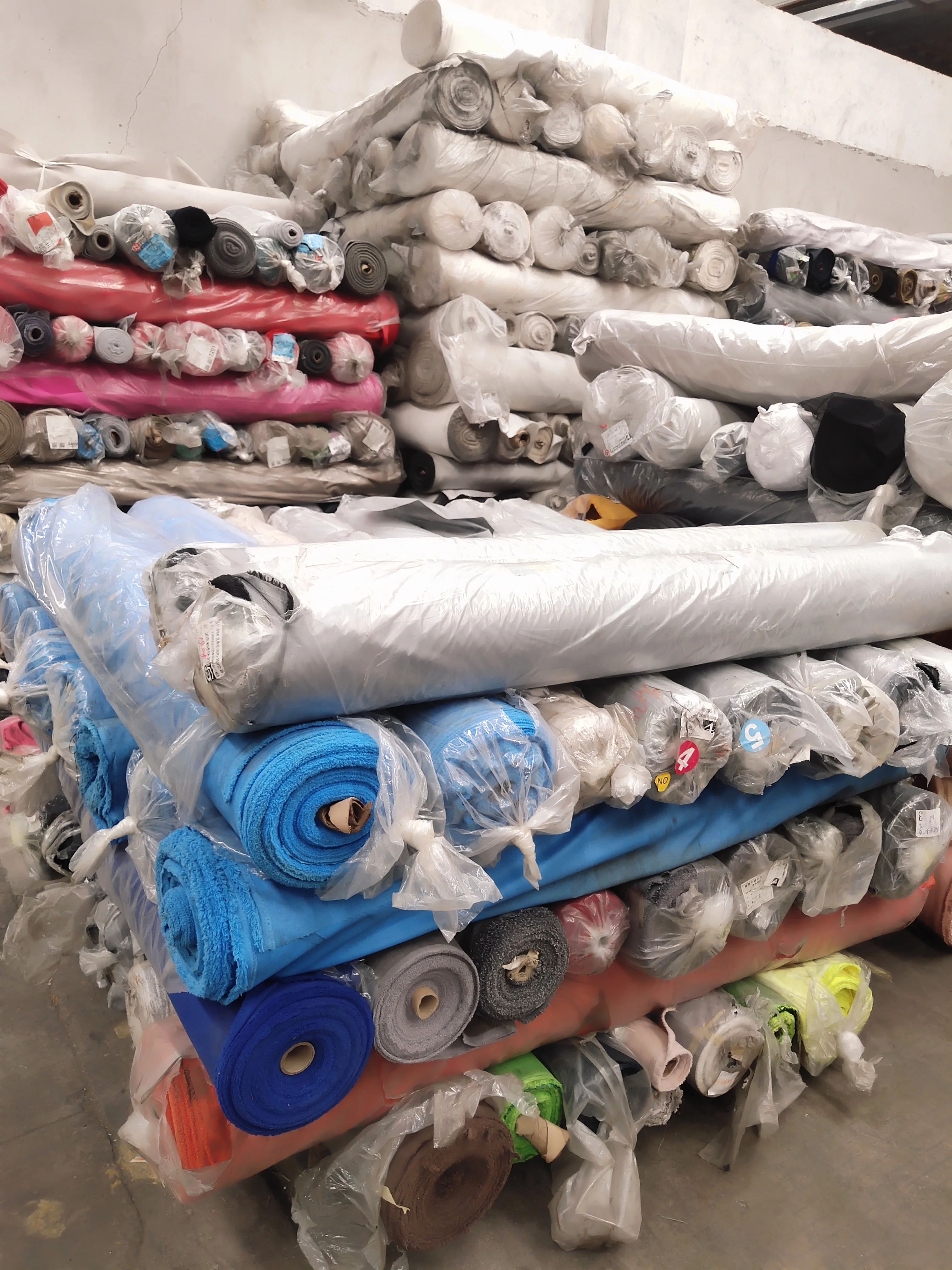 Polyester Oxford  Fabric with Woven Printed Jacquard Design PU Coating Goods Stock Lot Kilo Price