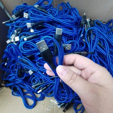 Hot Sale Bulk Shipment 3.3ft Nylon Braided 2A Fast Charging Usb Cable Data type c Cables For Phones with cube display