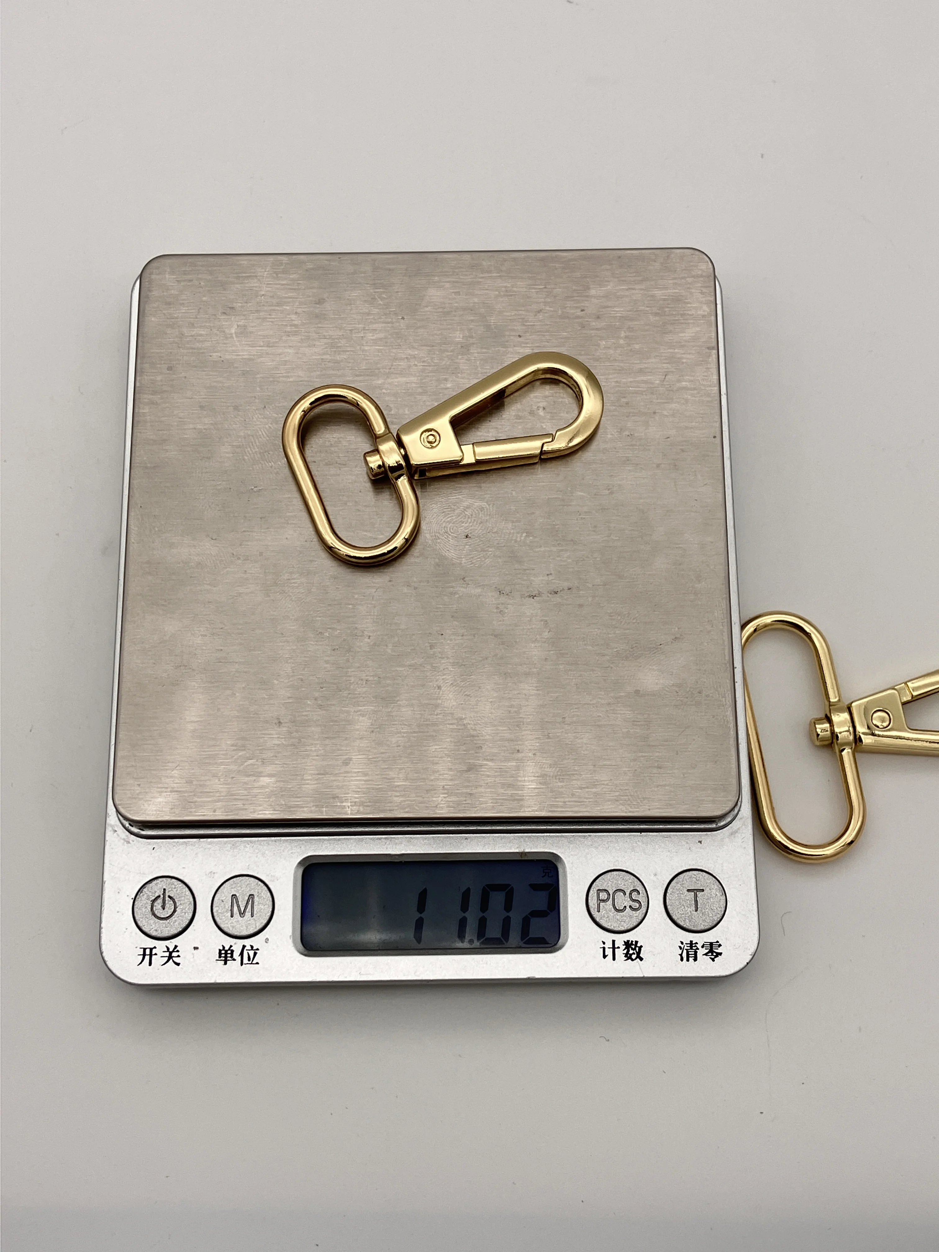 Yellow Light Gold 19Mm 25Mm 38Mm Customized Bag Hardware Dog Hook Durable Metal Swivel Snap Hook