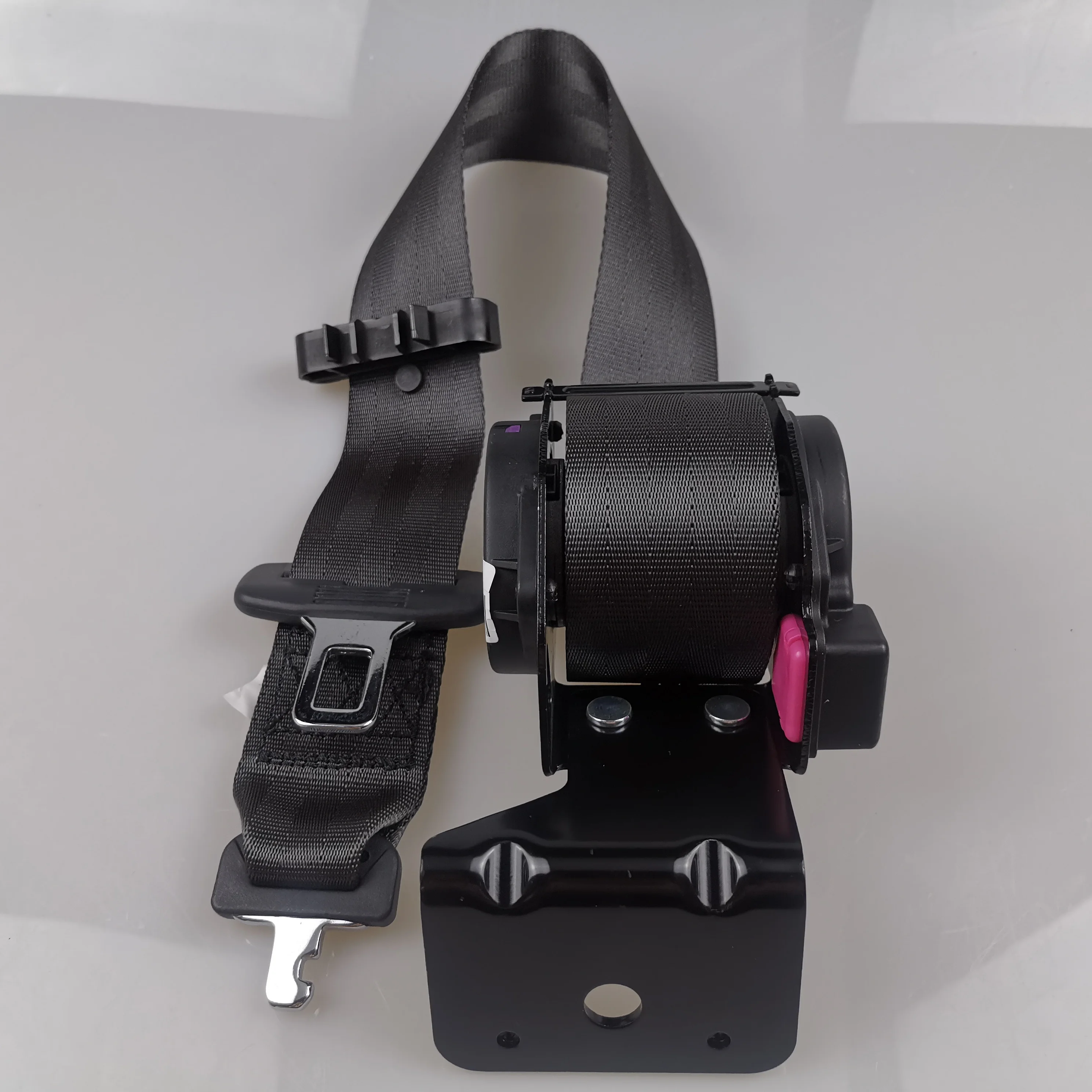 SAIC MAXUS T60 Original Second row center seat belt C00048302