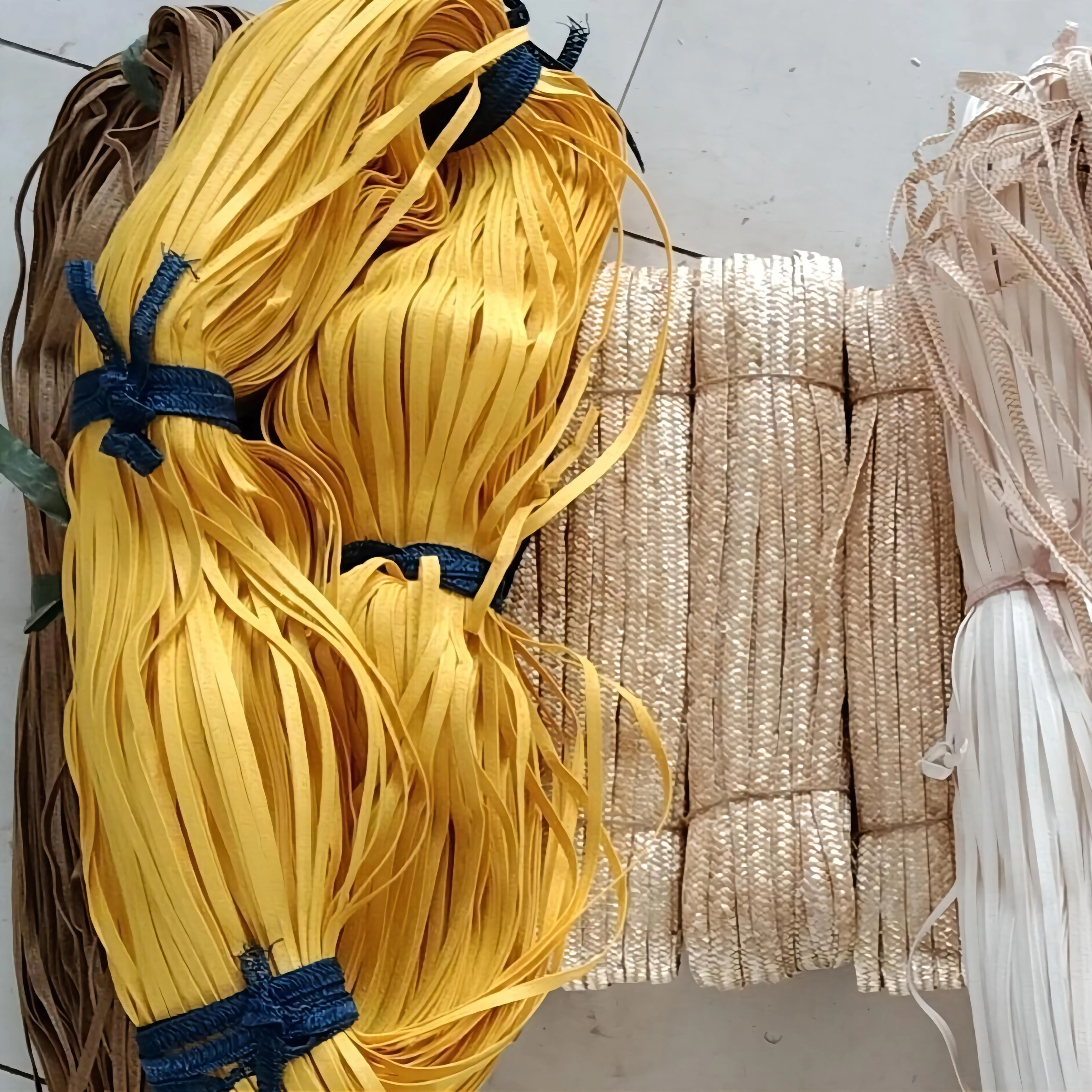 Оптовая продажа ПП плетеной соломы разных размеров пшеничная соломенная бумага плетеная и полиэстер обработанные материалы шляпа