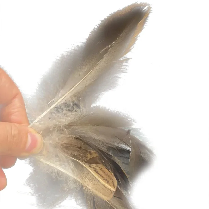 Natural and environmentally friendly throw pillow cushion filling material wholesale: washed 90 grey duck hair pieces