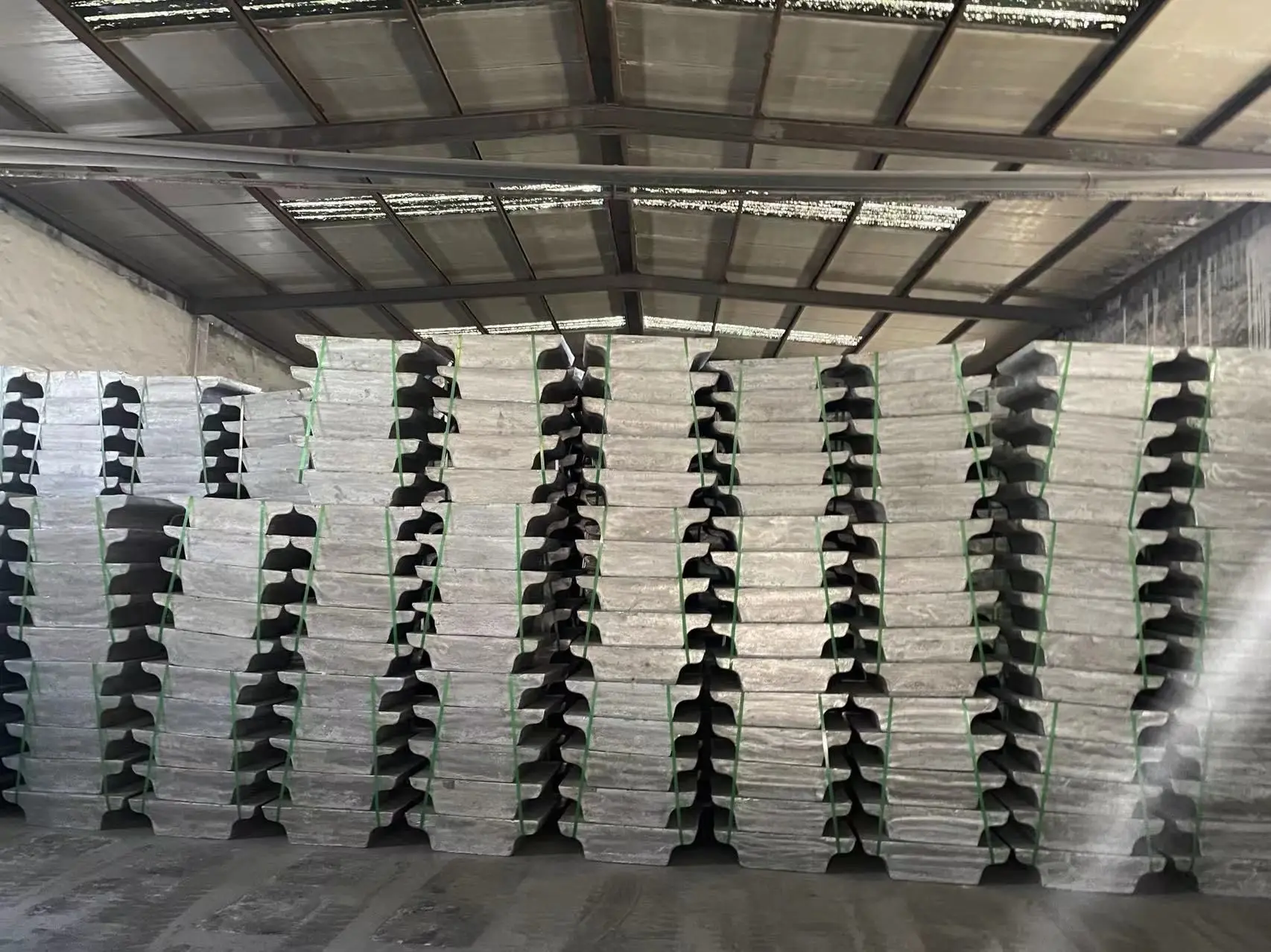 Mg Metal Material 99.9%Min, 7.5+/-0.5kg/PC Reach Certified Magnesium Ingot