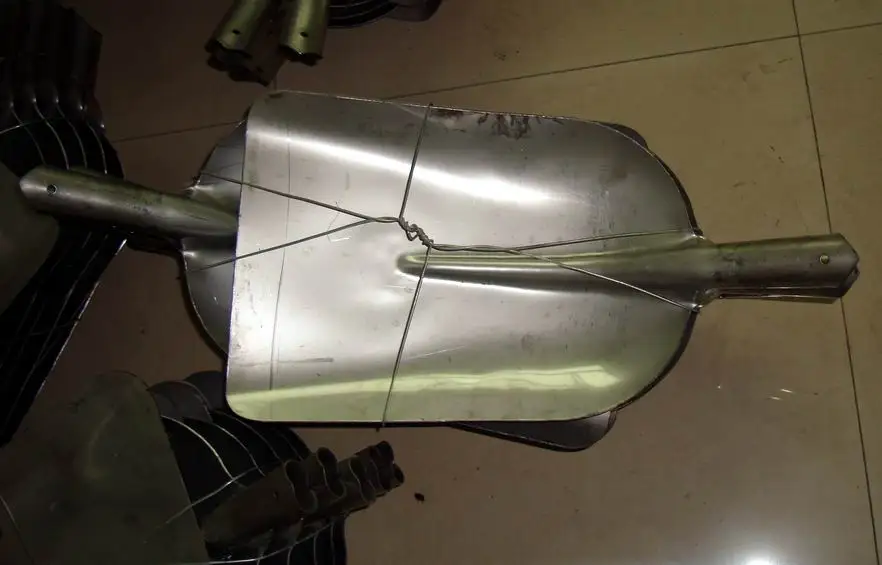 Садовая машина и модель hoes