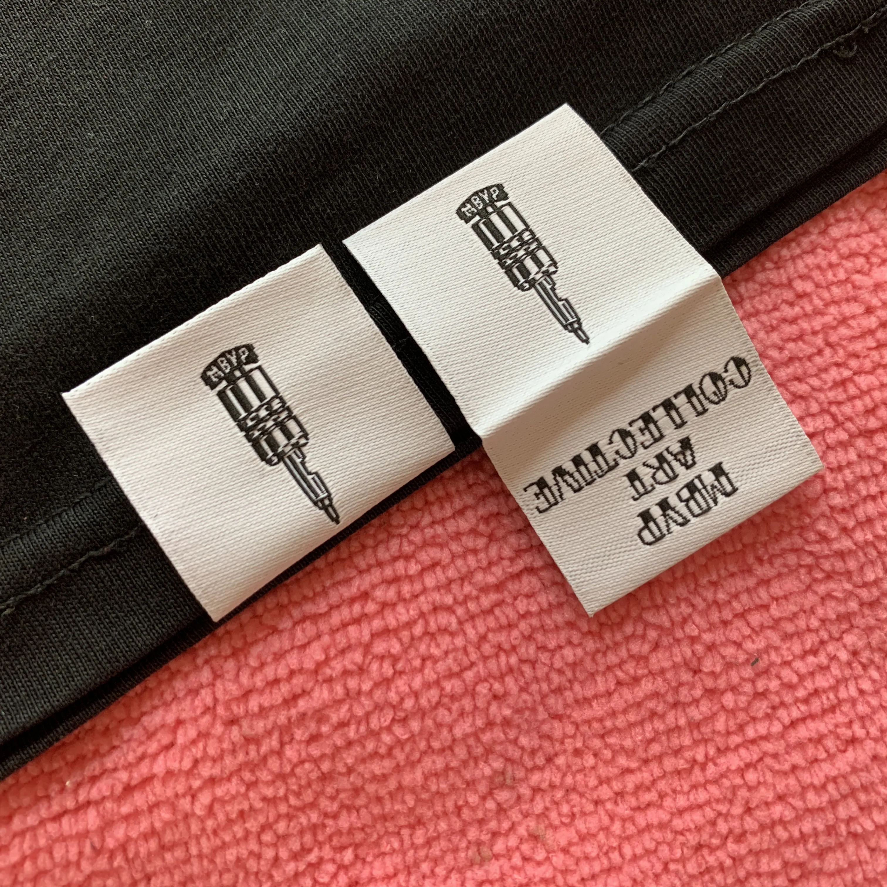 comfortable free design fabric hem label for socks,soft taffeta sleeve label hem for T-shirt