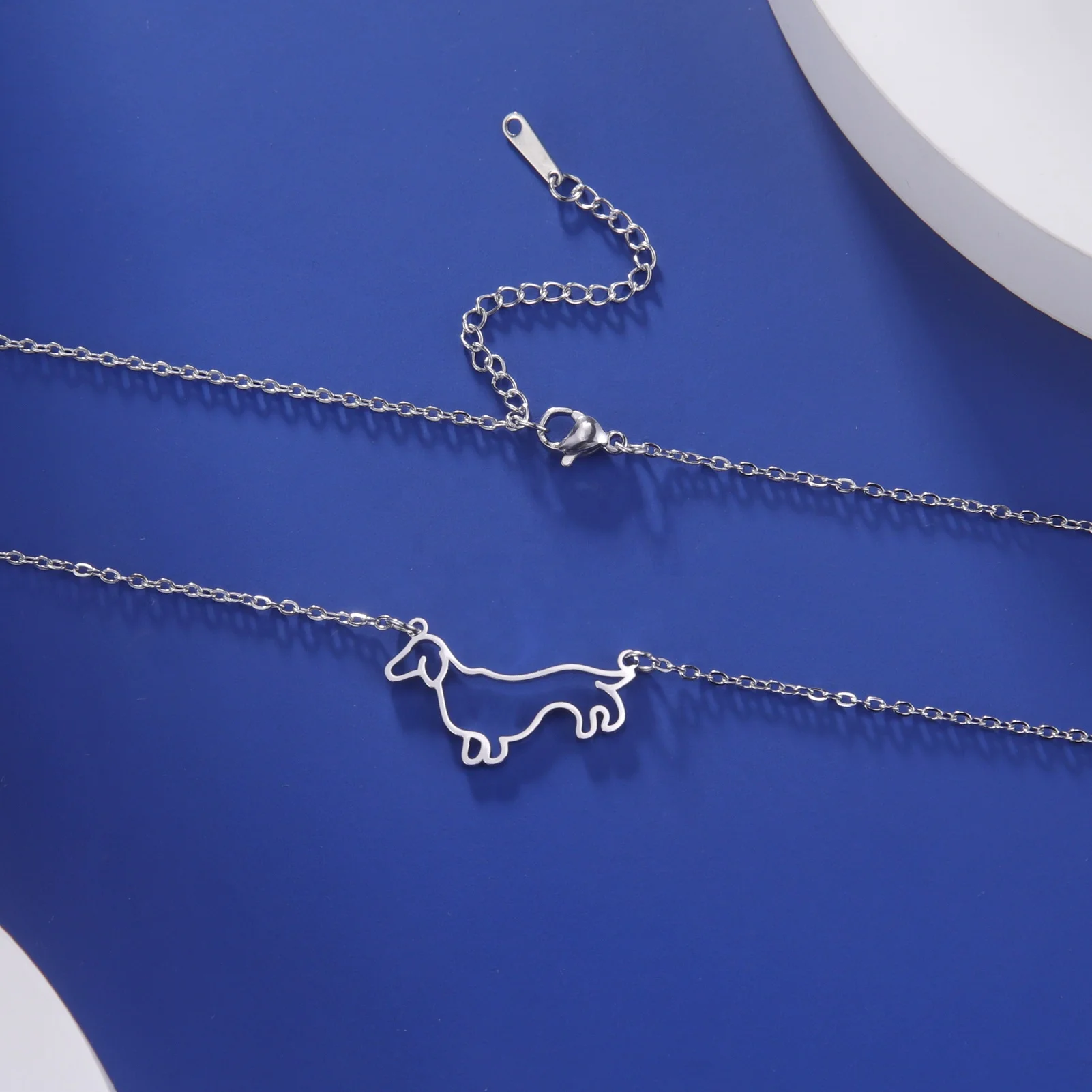 Hollow Dachshund Dog Pendant Necklace for Women Stainless Steel Cute Pet Animal Chain Necklace Fashion Jewelry Birthday Gift