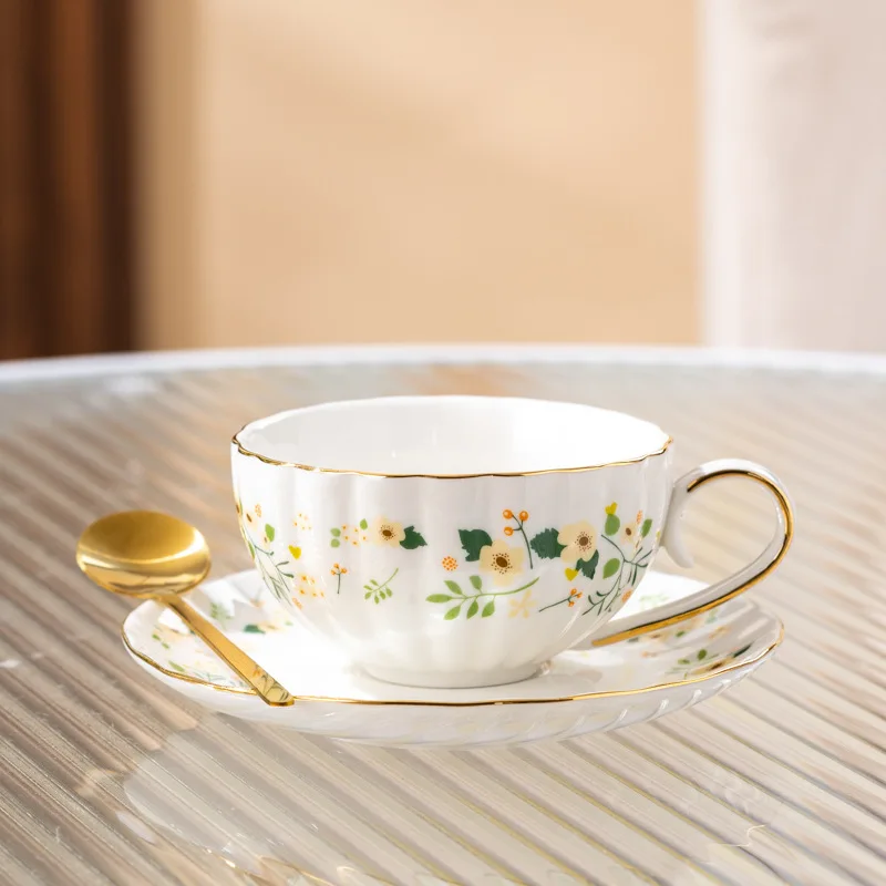 European Luxury Ceramic Coffee Cup Set Afternoon Tea Set Exquisite Flower Tea Cup Ceramic Coffee Cup Saucer