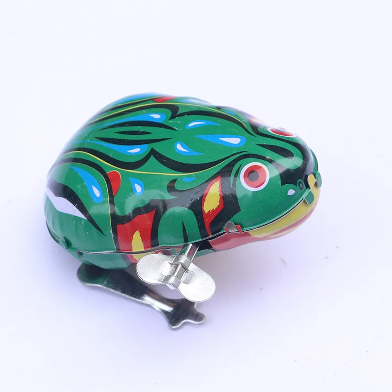 Kids Classic Tin Wind up Clockwork Jumping Iron Frog Toy Action Figures for Children Toys Boy Gift Baby