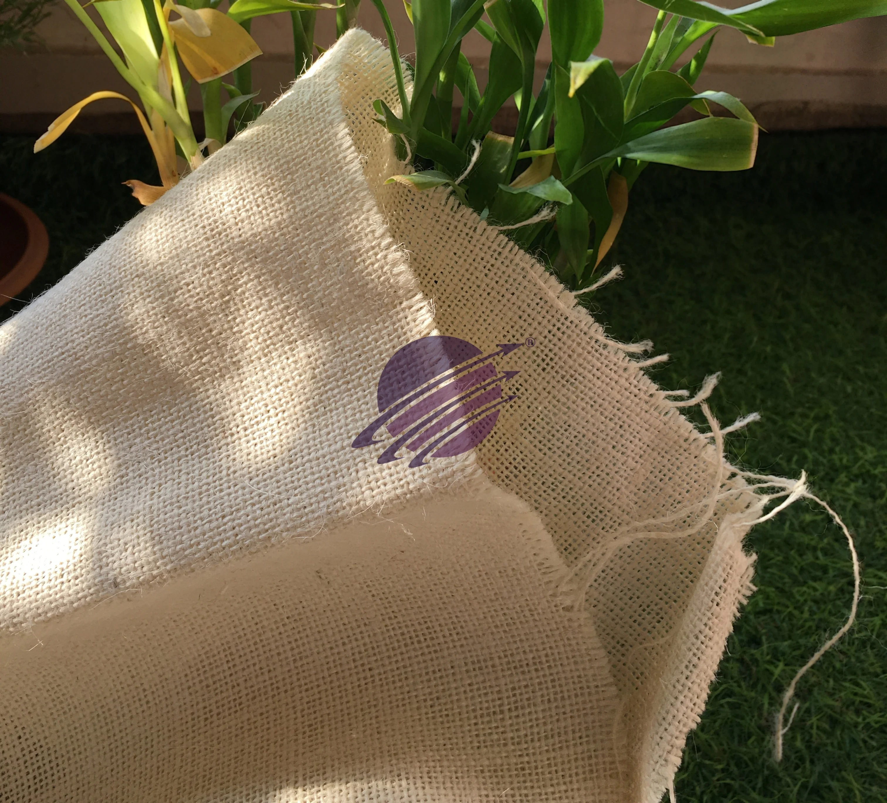 Eco-Friendly Dyed Jute Burlap Fabric for wedding party & gift raping