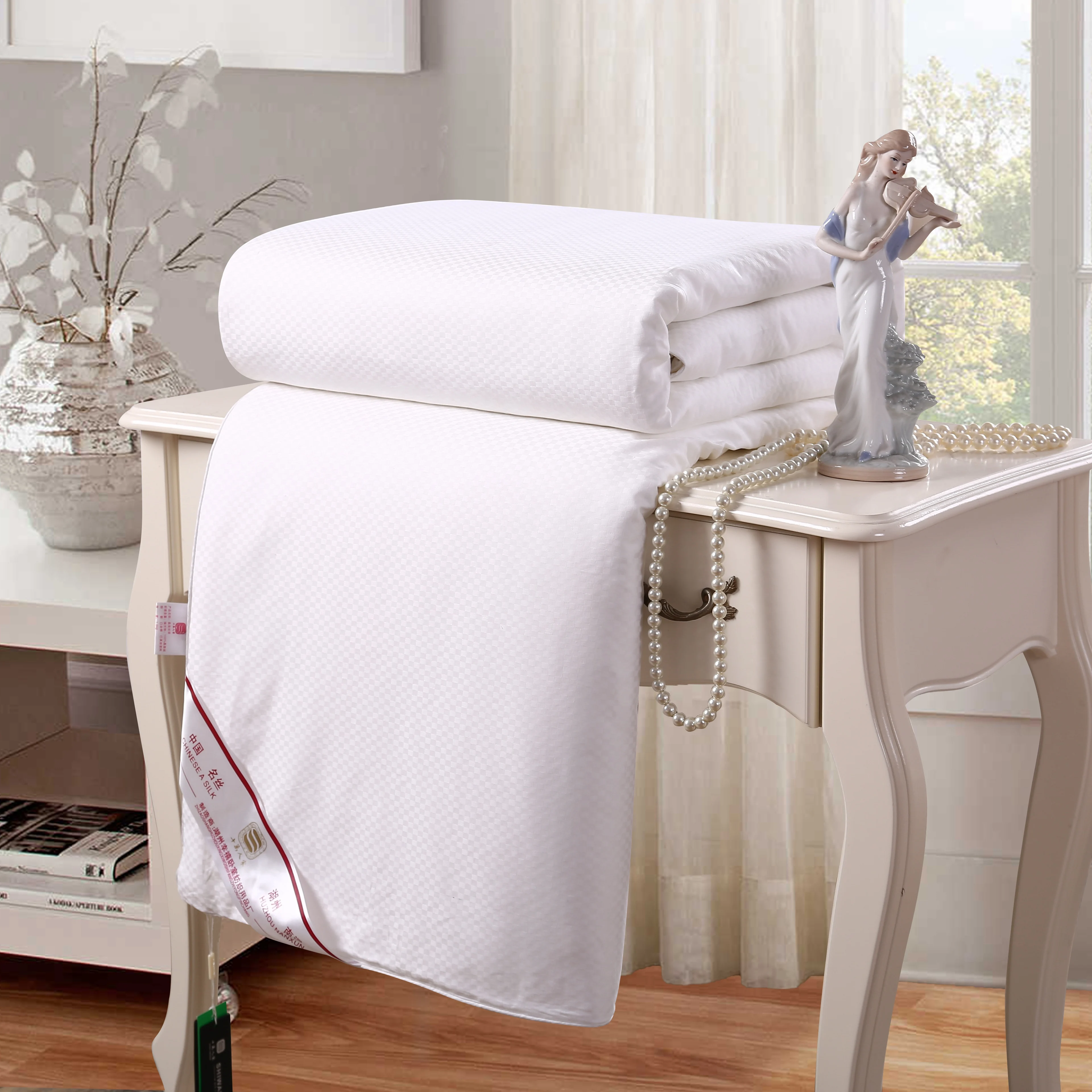 Высококачественный наполненный тутовой 118x102 дюймов 2,2 кг 100% Шелковый пододеяльник роскошный пододеяльник