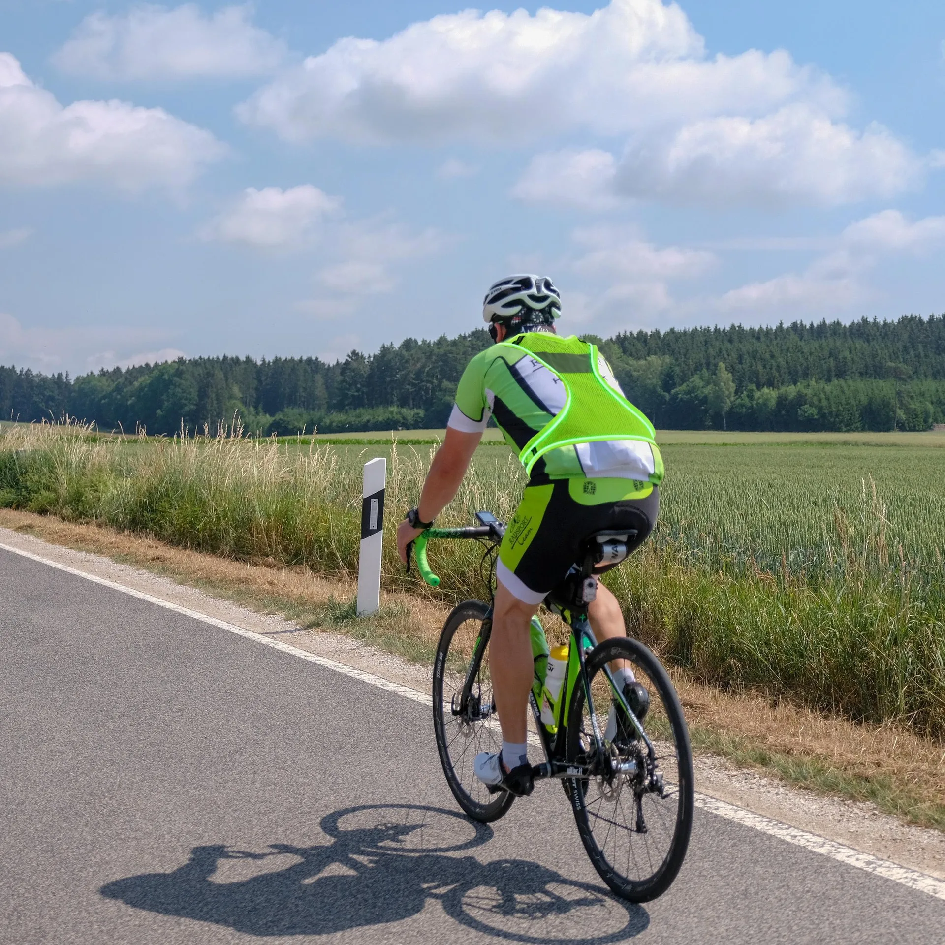 USB Rechargeable Reflective Vest safety vest Running Vest 3 LED Glowing Modes Reflective Straps