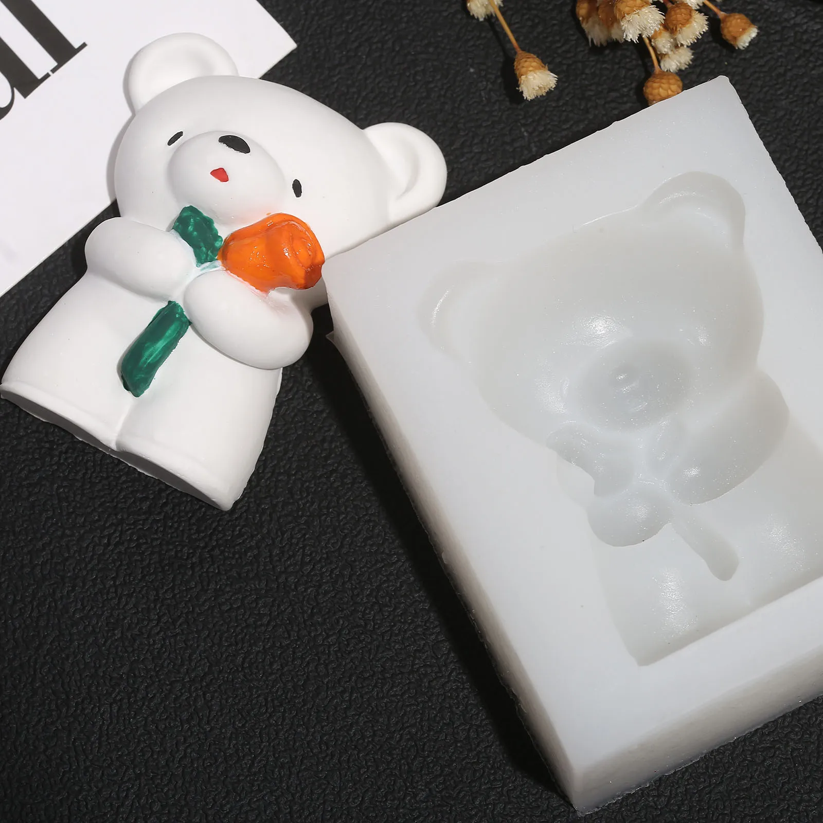 T3014 Bear aromatherapy outlet clip decorative mold DIY car fragrance expansion stone take flower bear silicone mold
