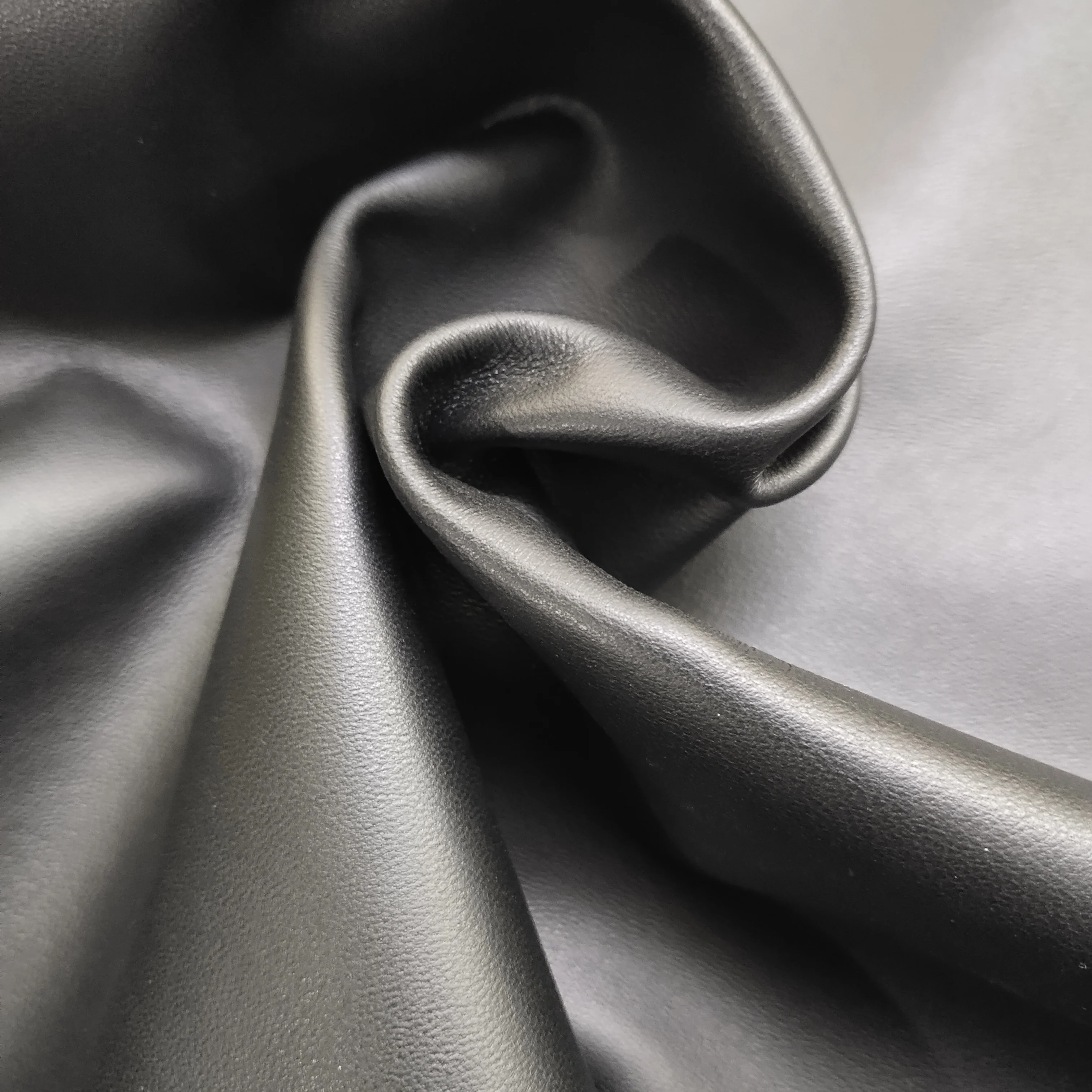 Black glossy soft sheepskin genuine full grain leather for garment material