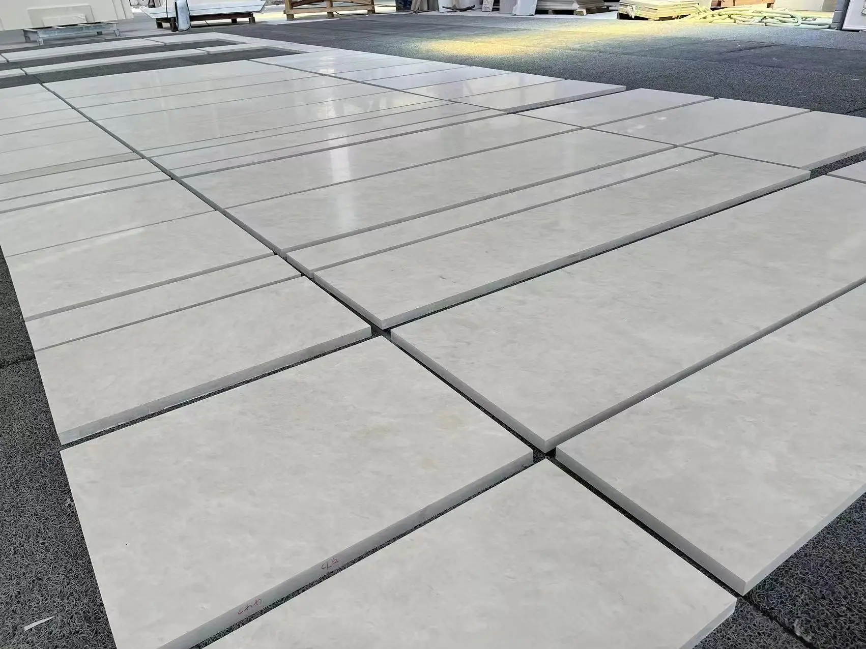 SHIHUI Natural Stone Beige Marble Limestone Tile Gohera Limestone Honed for Villa Exterior and Interior Floor Paving Use