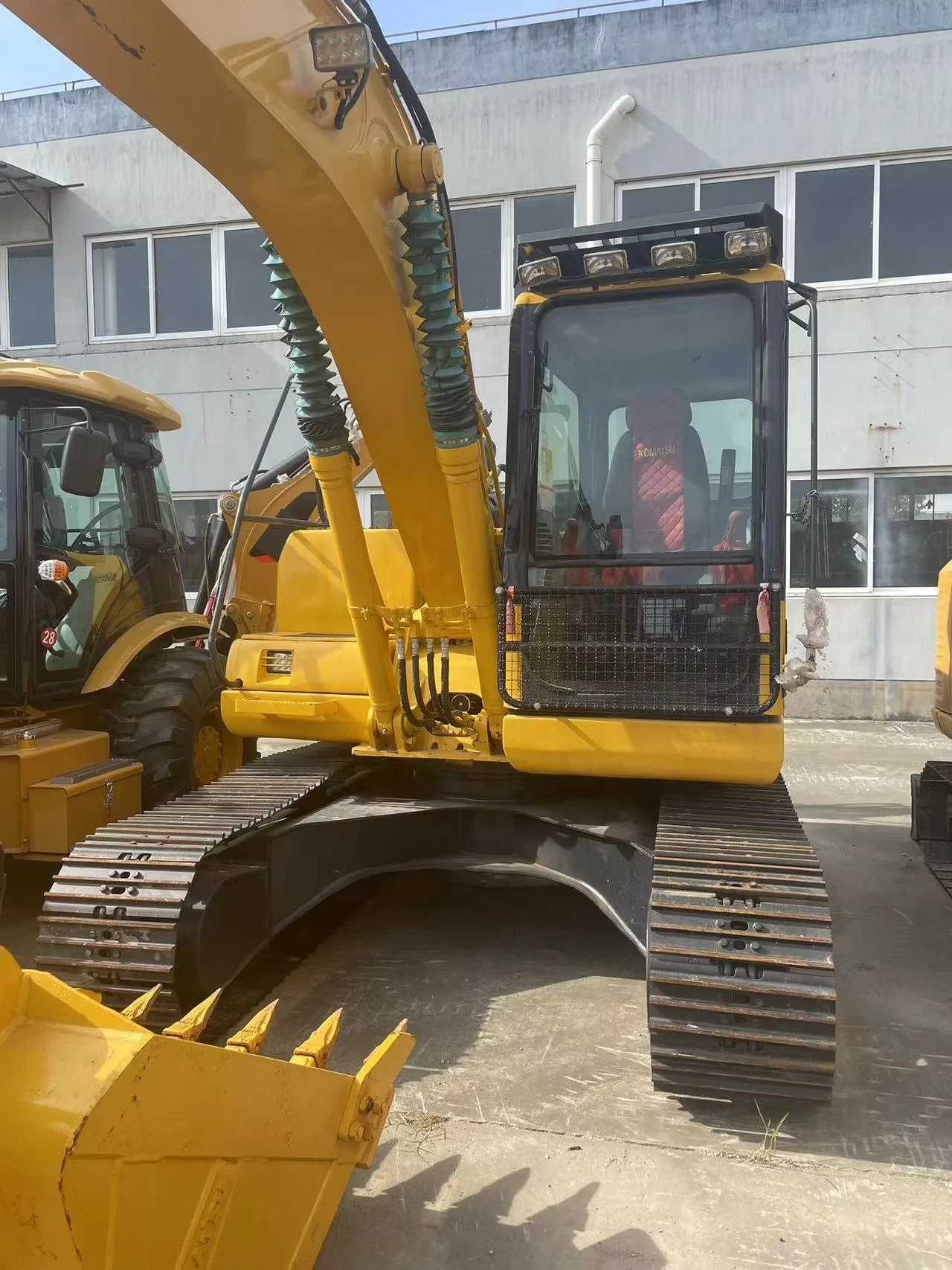 Экскаватор Komatsu PC130 PC130-7 PC130-8 PC130-10 PC120 PC110 экскаватор escavadeira usada горячая распродажа