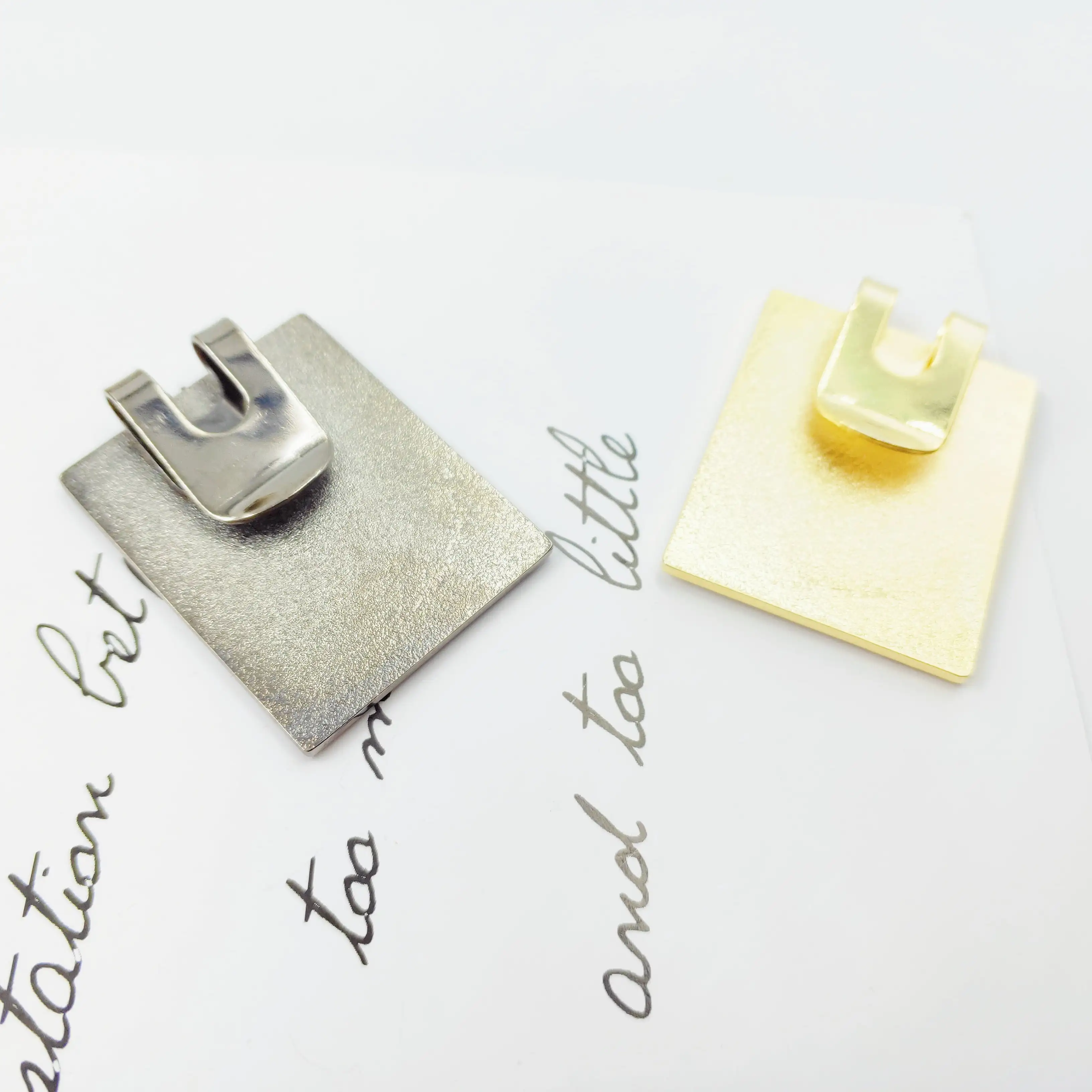 Wholesale best quality Personalized Metal hat clip Custom logo enamel Magnetic Golf Ball Marker