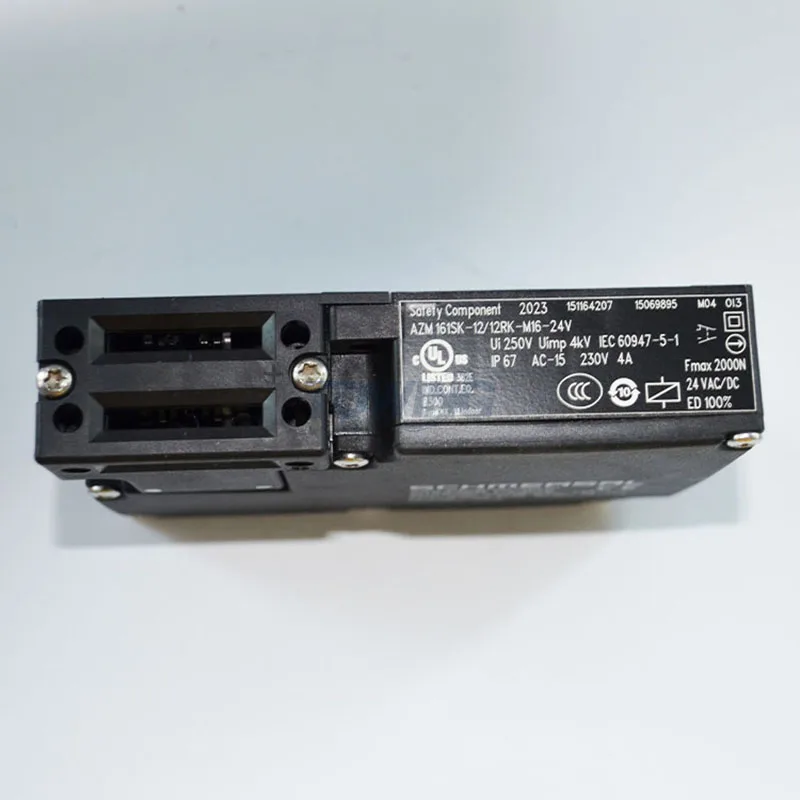 100% New and original Germany SCHMERSAL magnetic safety switch AZM 161SK-12 12RK-M16-24V