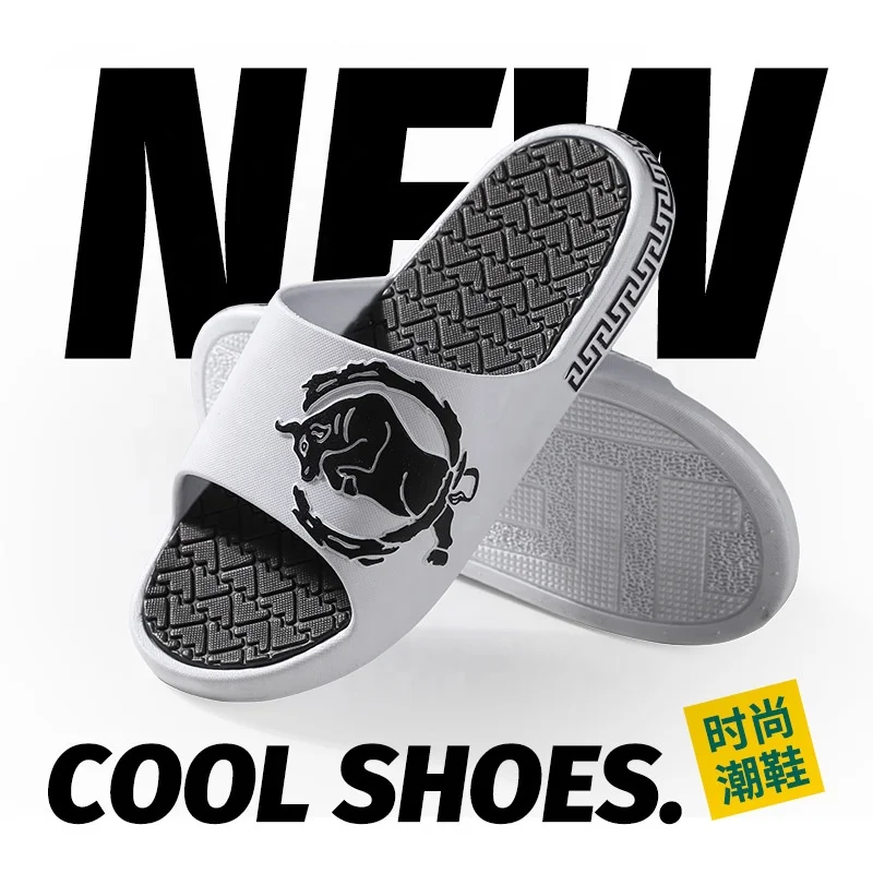 2021 Factory Price wholesale Men House Slides Slippers For women Black Man Beach For Women Ladies Flat Slippers