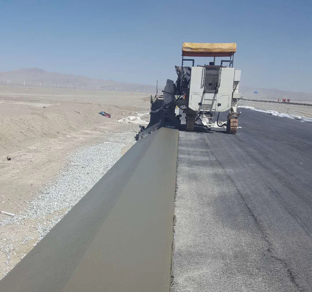 NC600 Road Concrete Curb Kerb Machine Slip Form Paver Used In