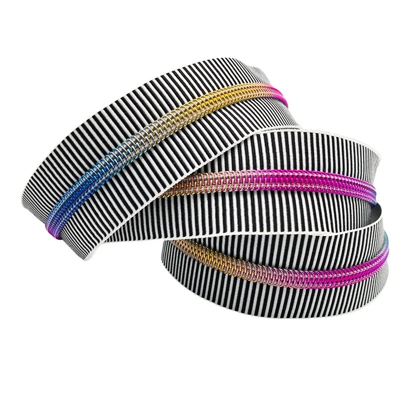 Hot-selling 3# nylon zipper with nylon material with cross double slider design is suitable for luggage and clothing