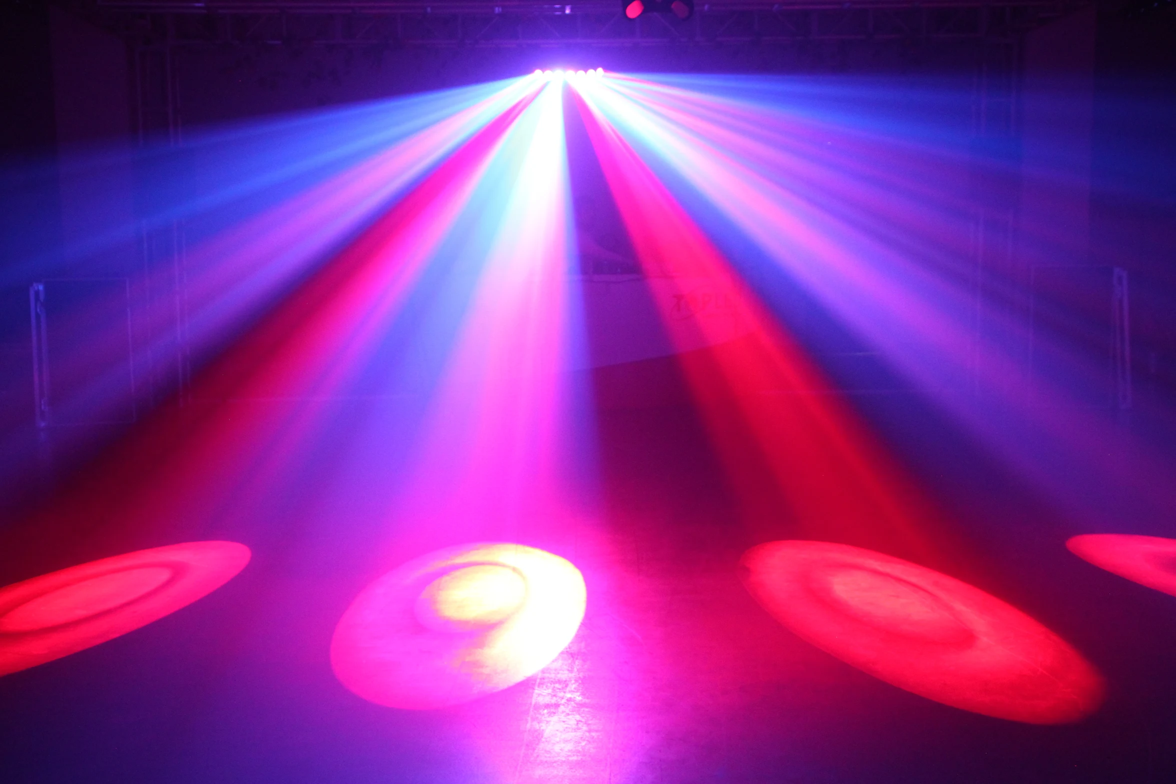 DJ Equipment  7eyes Colorful RGBW Beam LED Stage Light