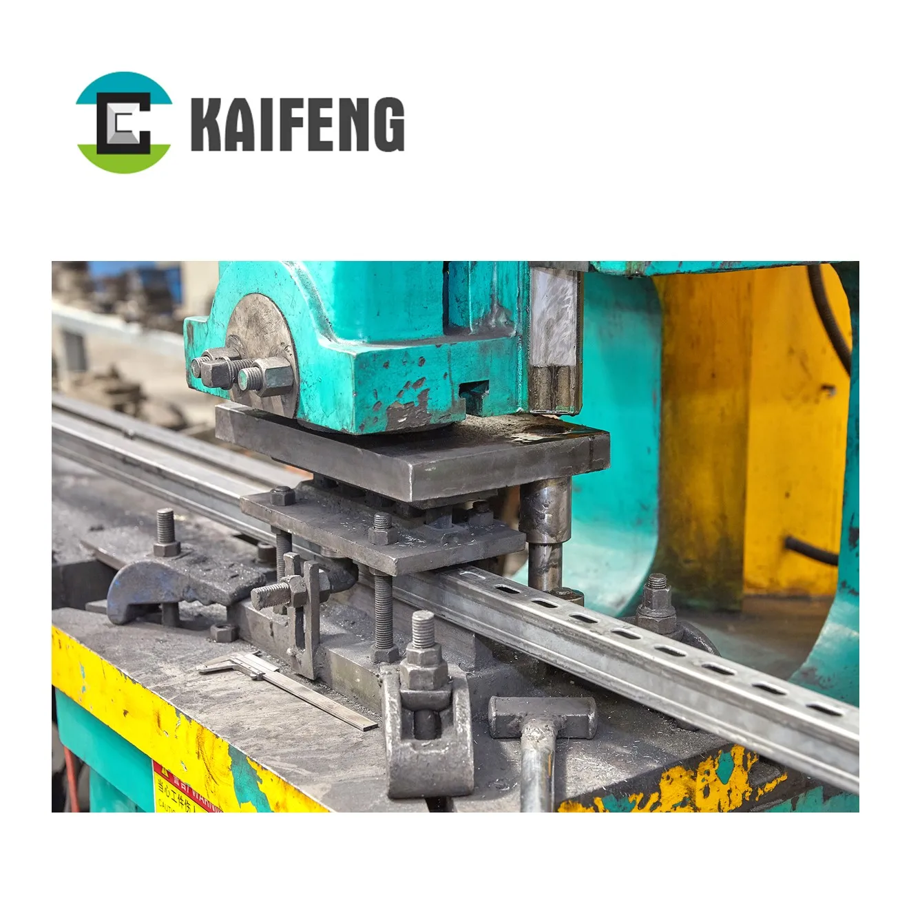 Перфорированные прорезные стальные каналы Unistrut C для солнечных PV-кронштейнов