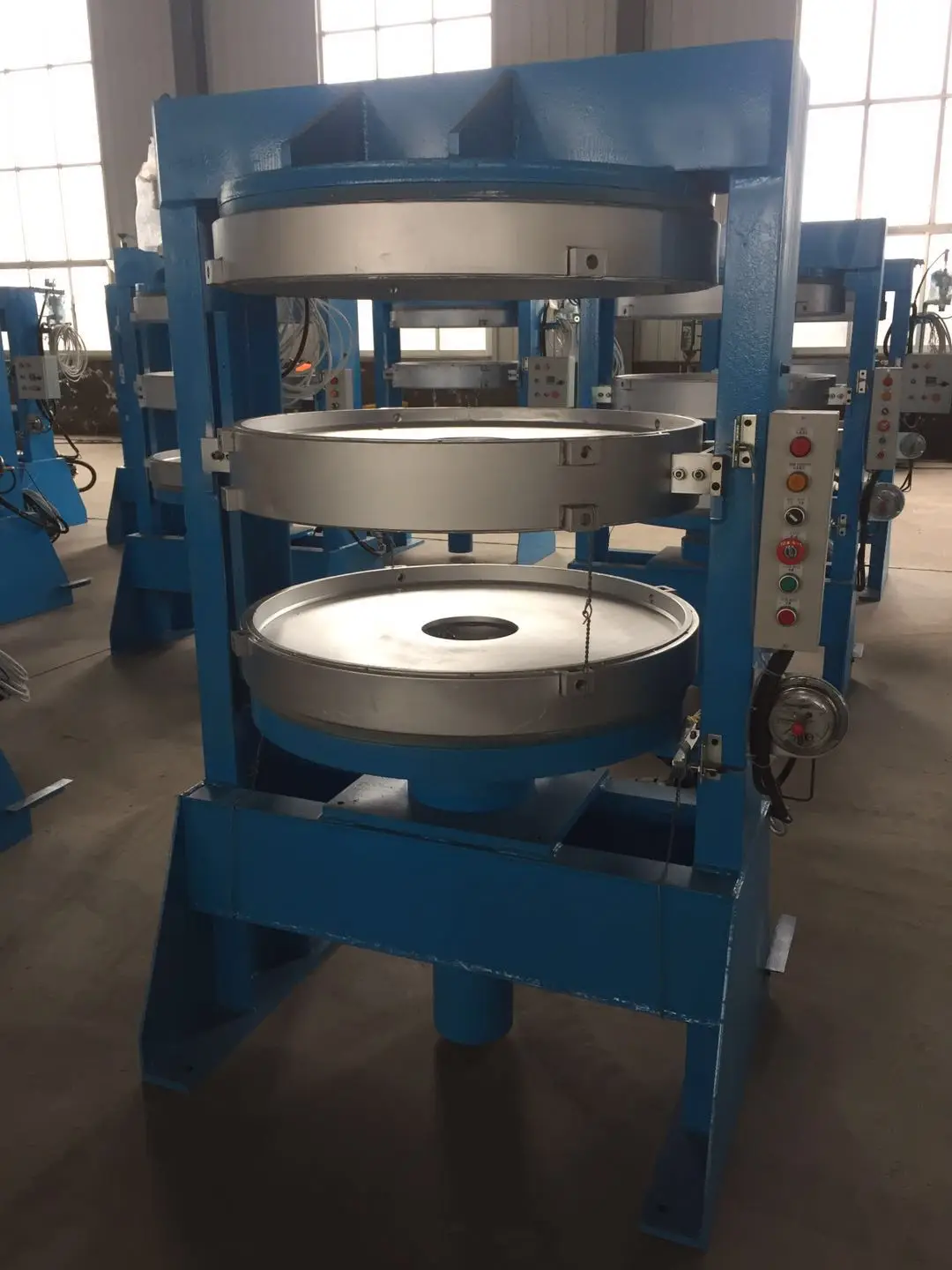 Most popular  High Speed Opening And Clamping Mold Motorcycle Tire Vulcanizing Machine For Sale