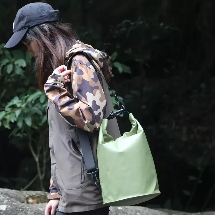 Outdoor camping hiking floating swimming waterproof pvc dry bag with shoulder strap