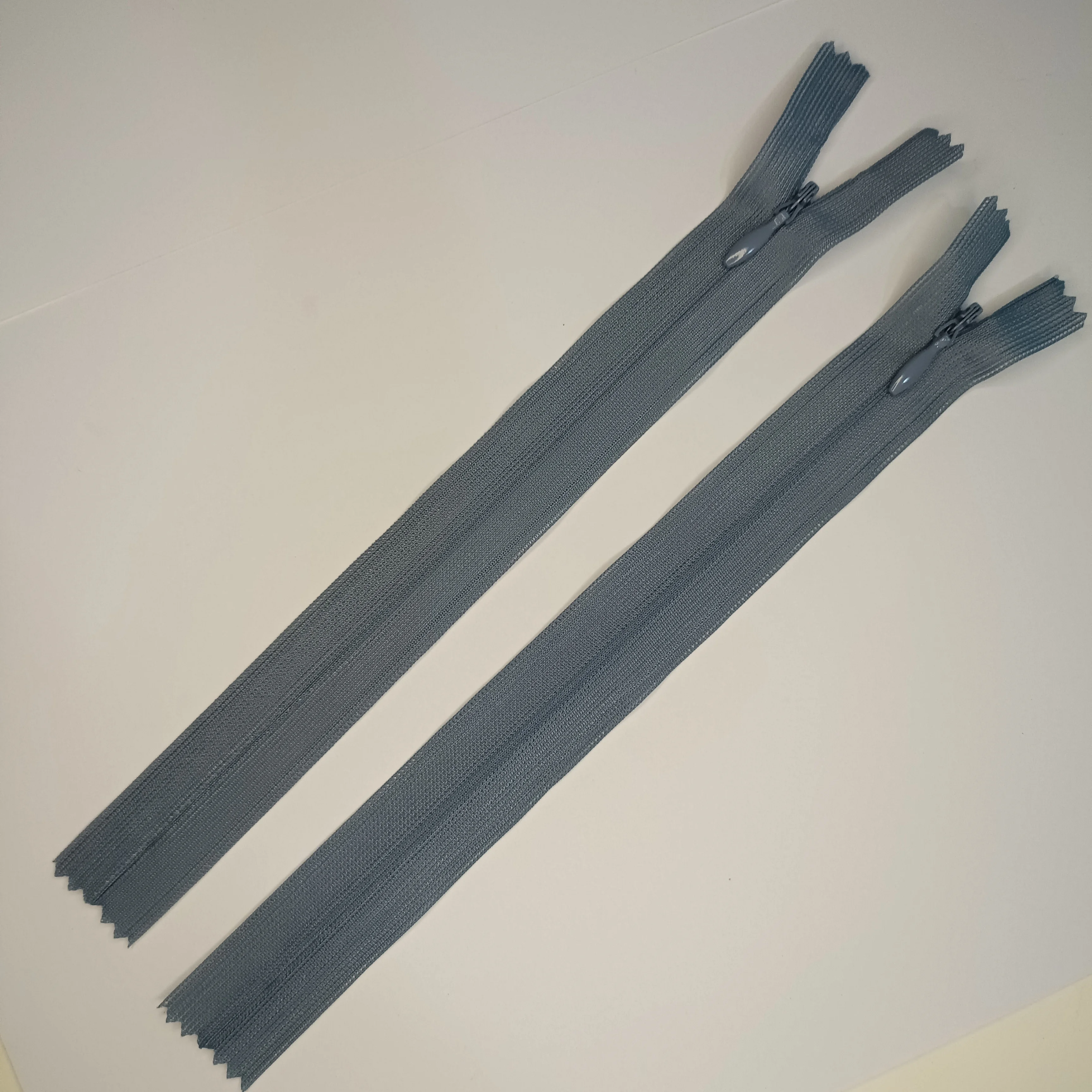 Dress special Factory direct good quality Zip 3# Invisible cloth edge closed end zippers with sliders for clothing