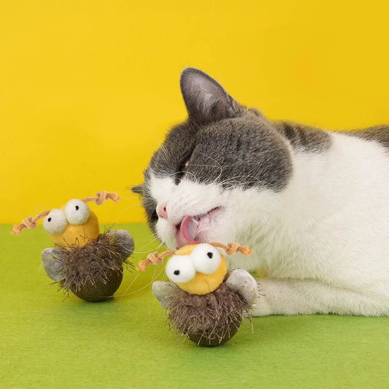 High quality small bee tumbler SilverVine catnip ball cat toy