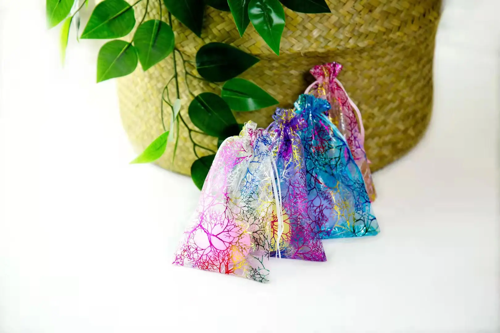 Organza wholesale custom coral colorful 10*15 cm jewelry packaging bags
