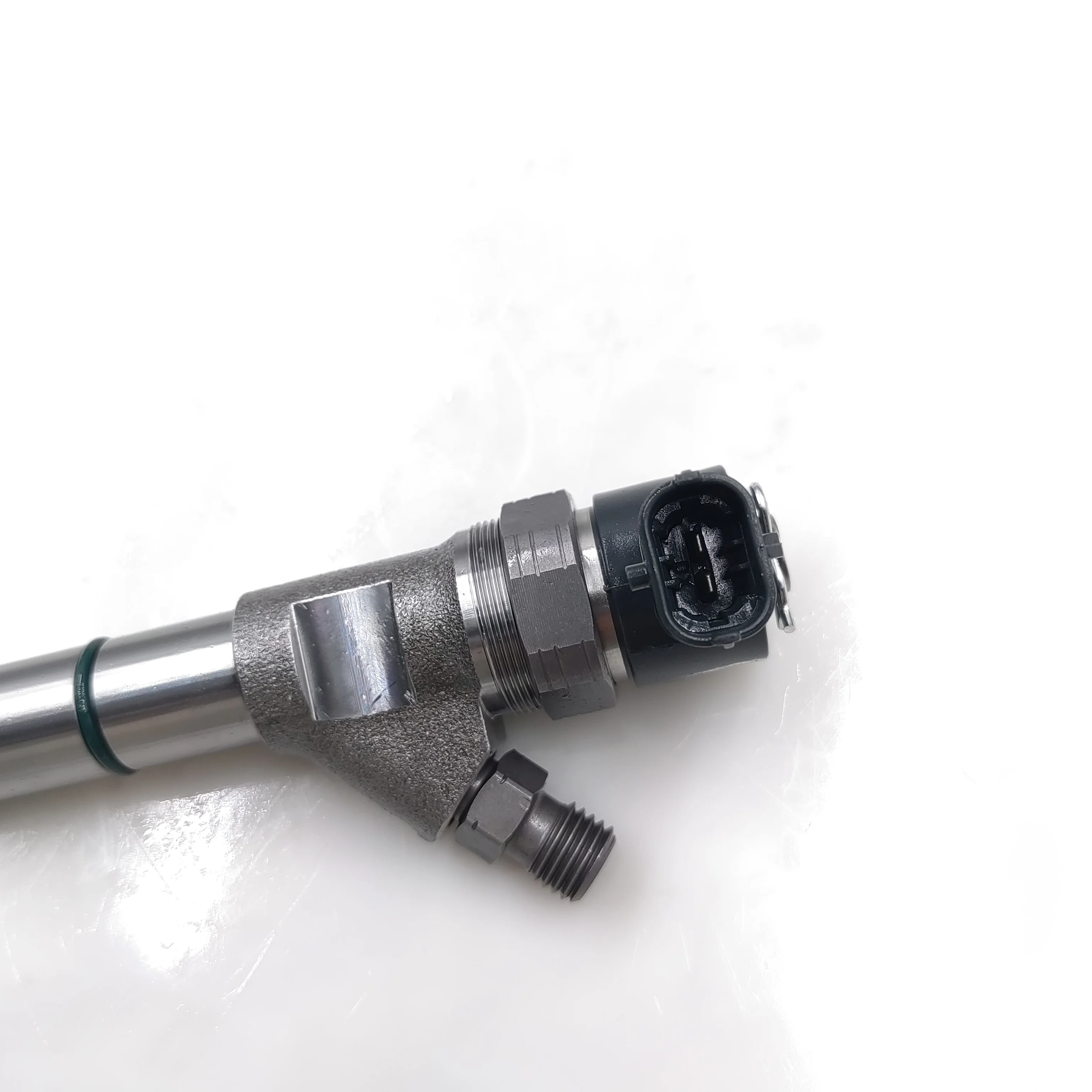 Diesel Common Rail Fuel Injector 0445110183 0445110316 0445110331 0445110578 For Diesel Engine