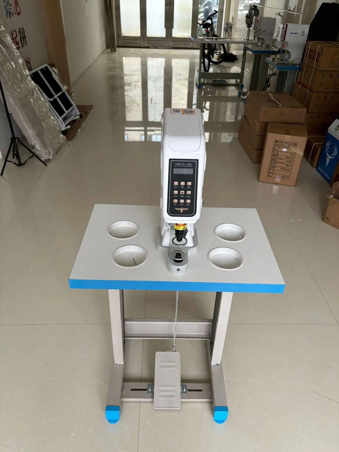 2024 New Arrival Semi-automatic Button Holer Electronic Snap Sewing Machine With Sensor For Jeans And Suit Leather
